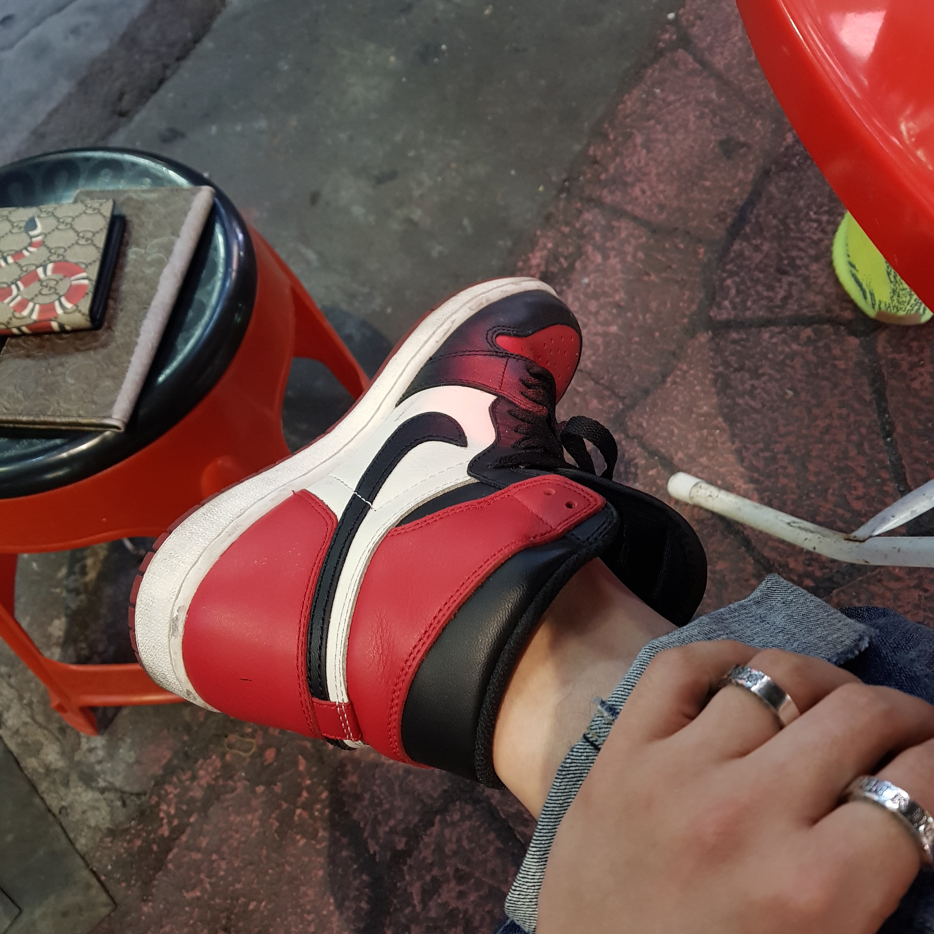 Jordan 1 Retro High OG Bred Toe 착용 스타일