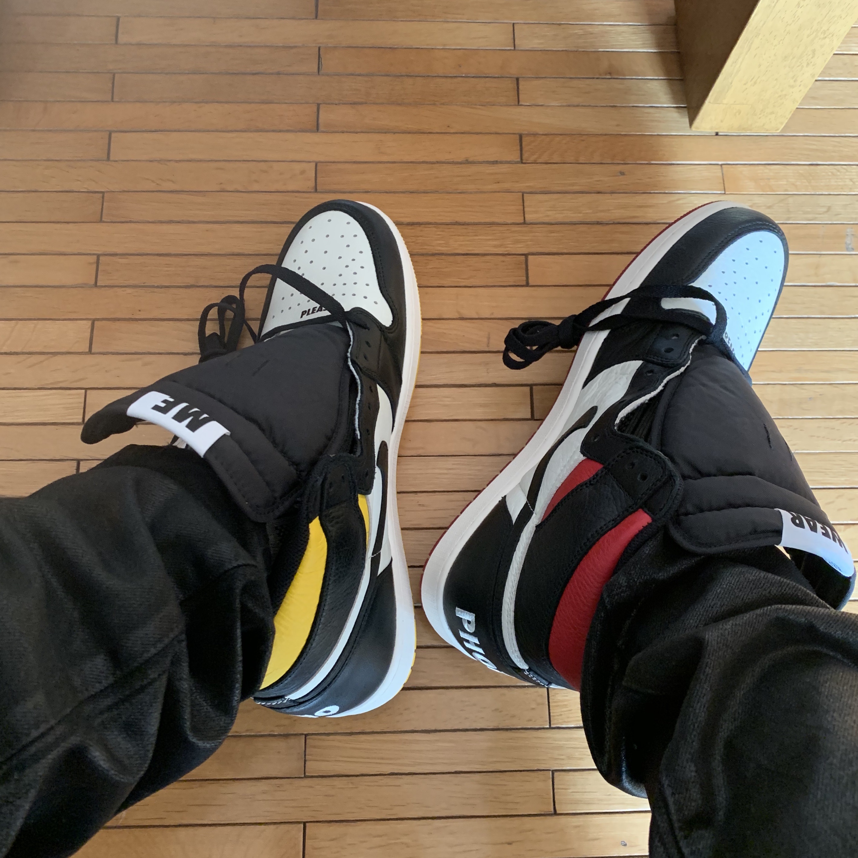 Jordan 1 Retro High Not for Resale Varsity Maize, Jordan 1 Retro High Not for Resale Varsity Red 착용 스타일 - 3