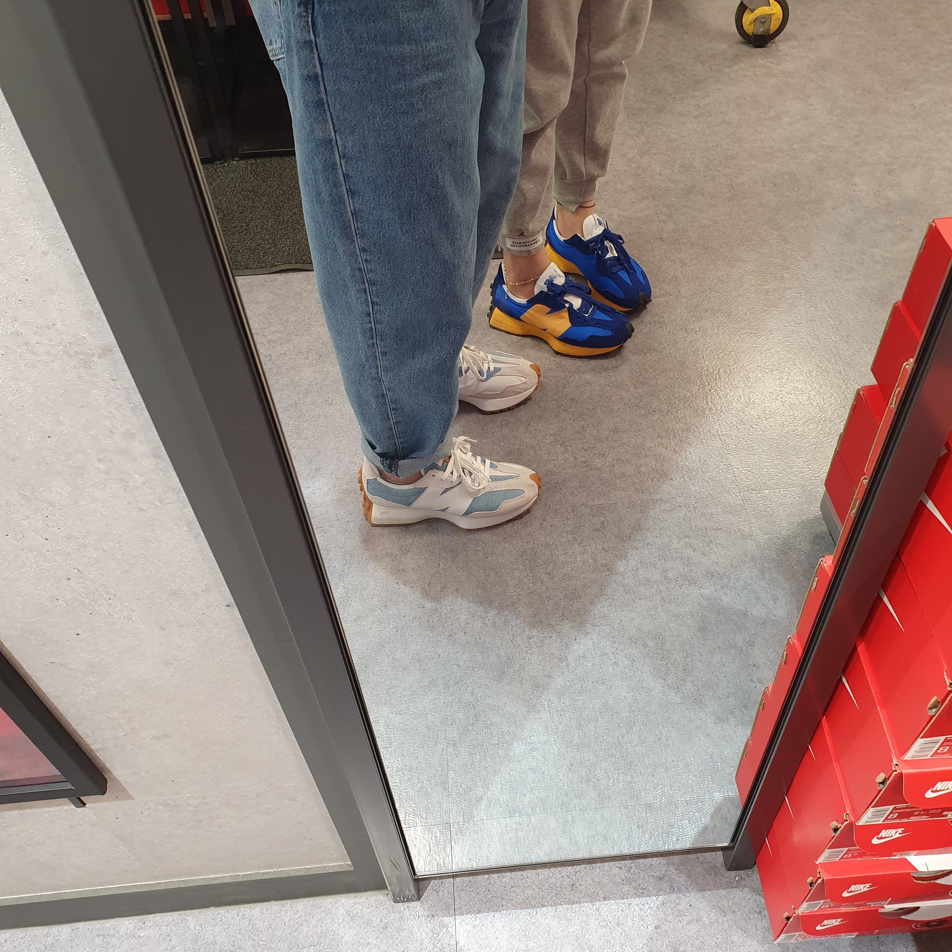 (W) New Balance x Levi's 327 Blue - Levi's Tag, New Balance 327 Blue 착용 스타일