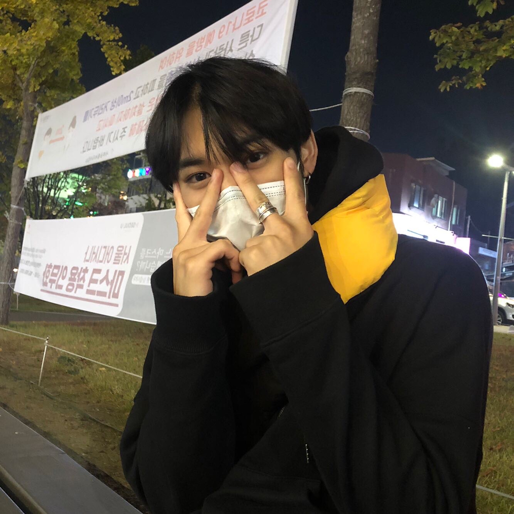 KREAM 프로필 이미지