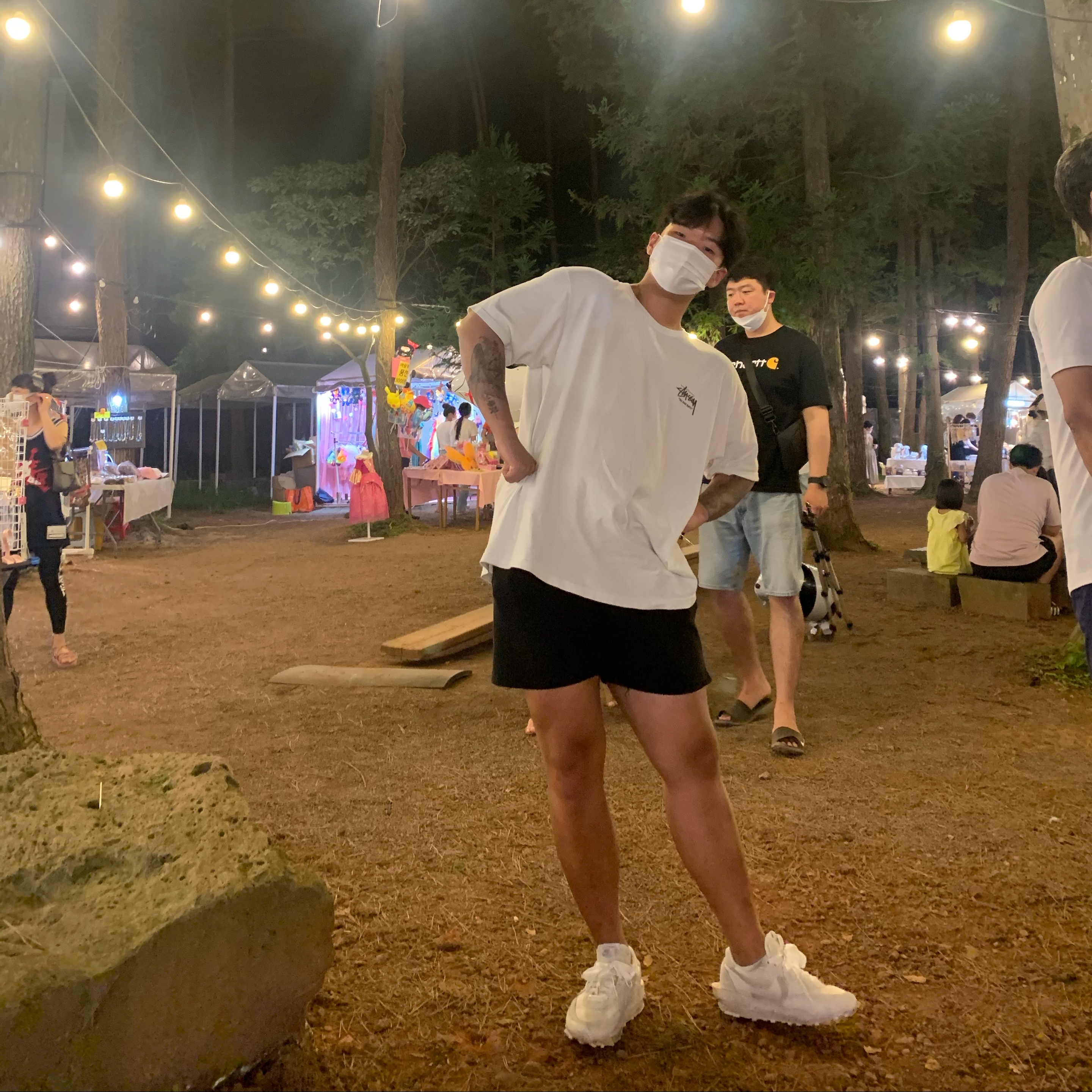 Nike x Sacai LDWaffle White Nylon 착용 스타일