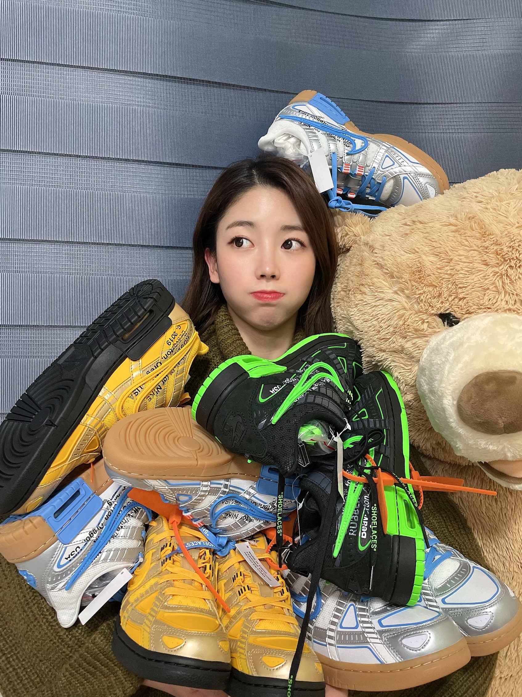 Nike x Off-White Air Rubber Dunk University Gold, Nike x Off-White Air Rubber Dunk Green Strike 착용 스타일 - 1