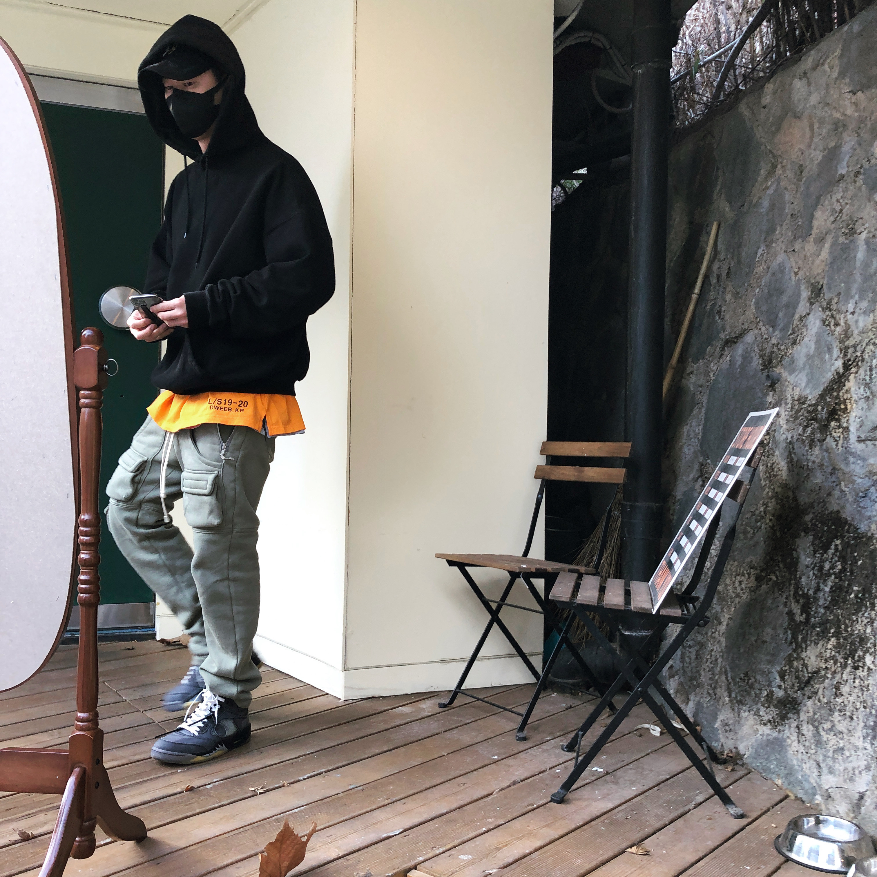 Jordan 5 x Off-White Retro SP Black Muslin 착용 스타일