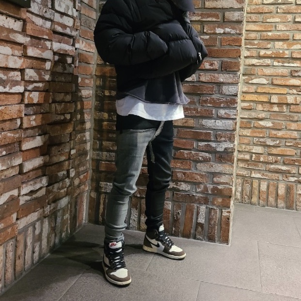 Jordan 1 x Travis Scott Retro High OG SP Mocha 착용 스타일