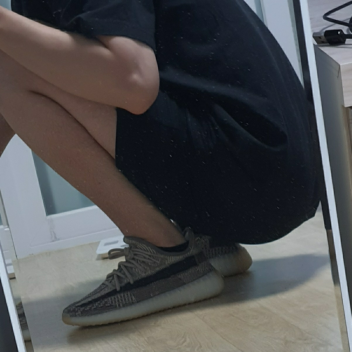 Adidas Yeezy Boost 350 V2 Zyon 착용 스타일