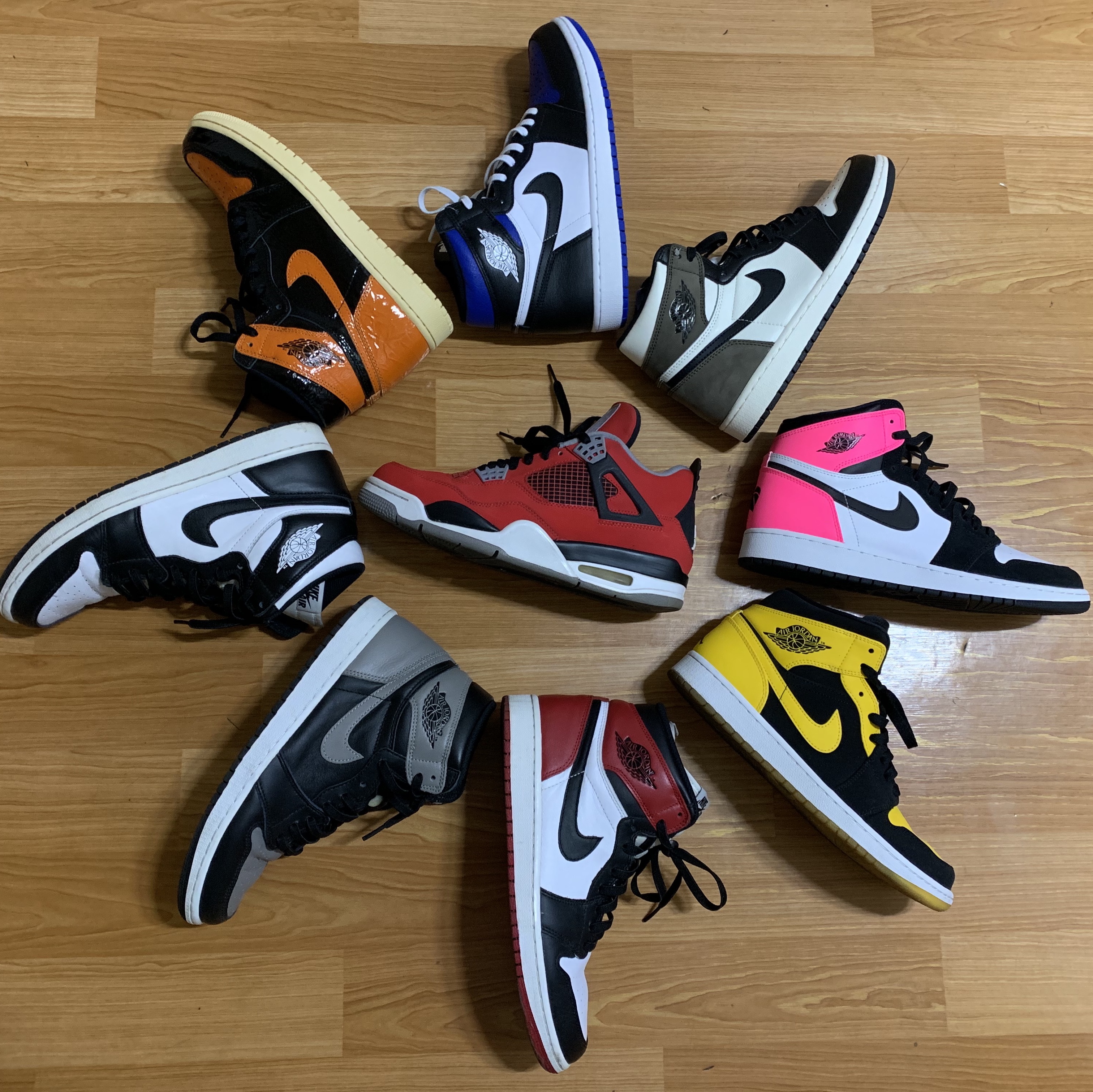Jordan 1 Retro High OG Black Mocha, Jordan 1 Retro High OG Royal Toe 착용 스타일