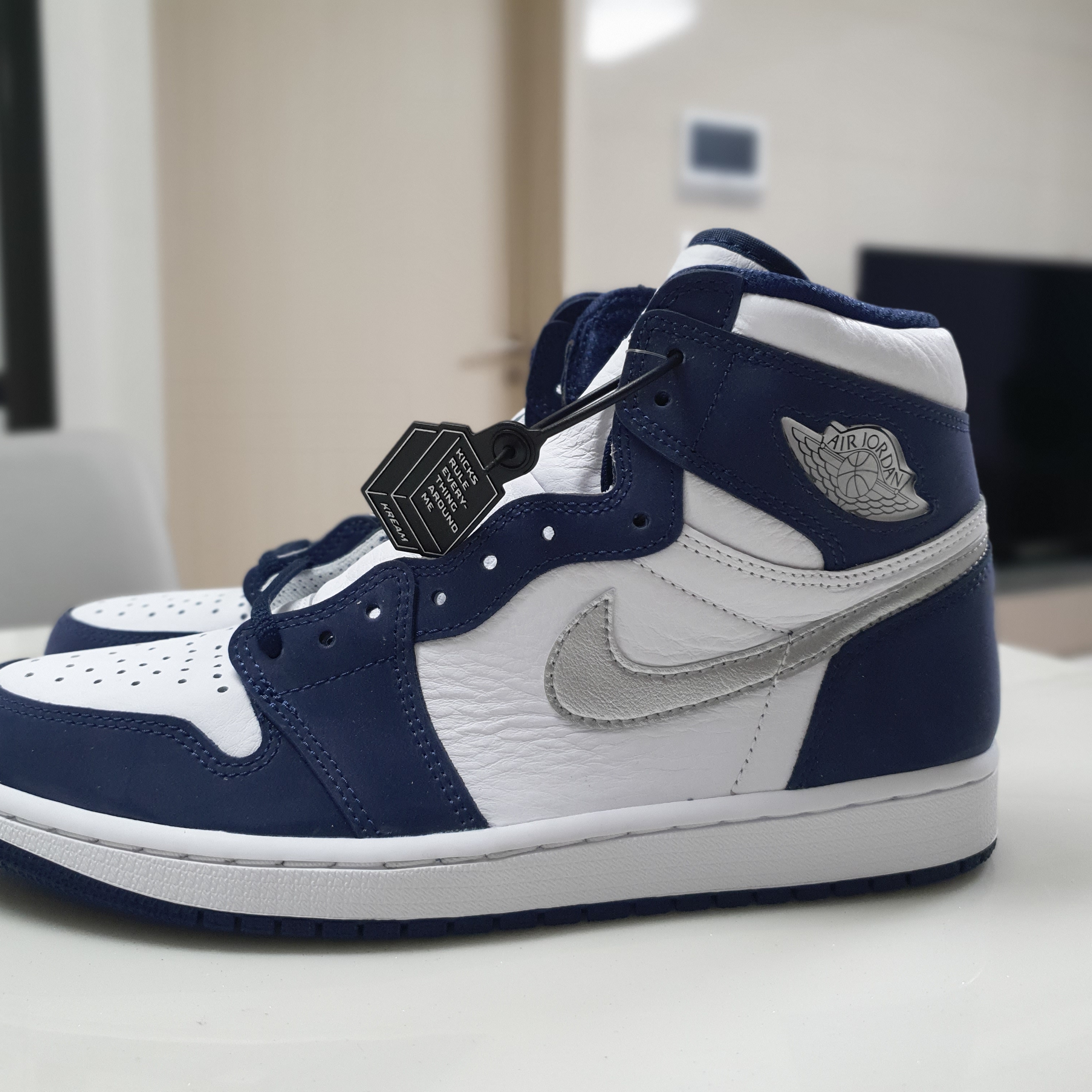 Jordan 1 Retro High OG CO.JP Midnight Navy 착용 스타일 - 3