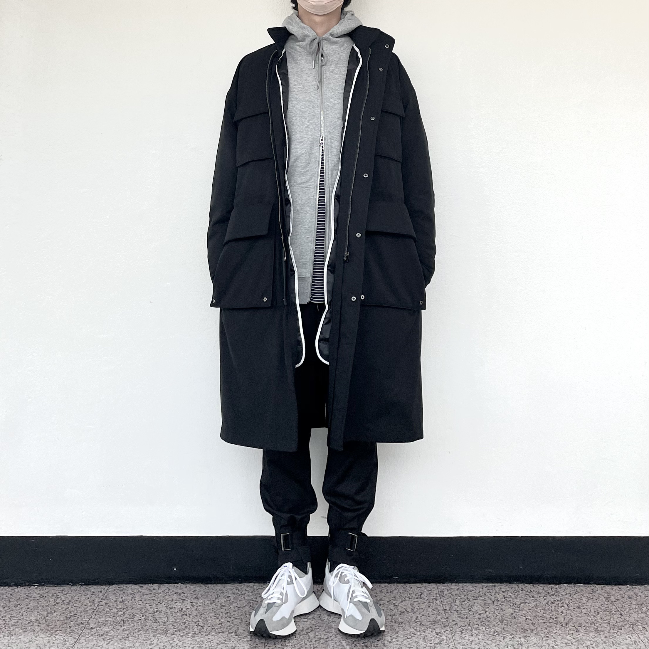 New Balance 327 Grey 착용 스타일