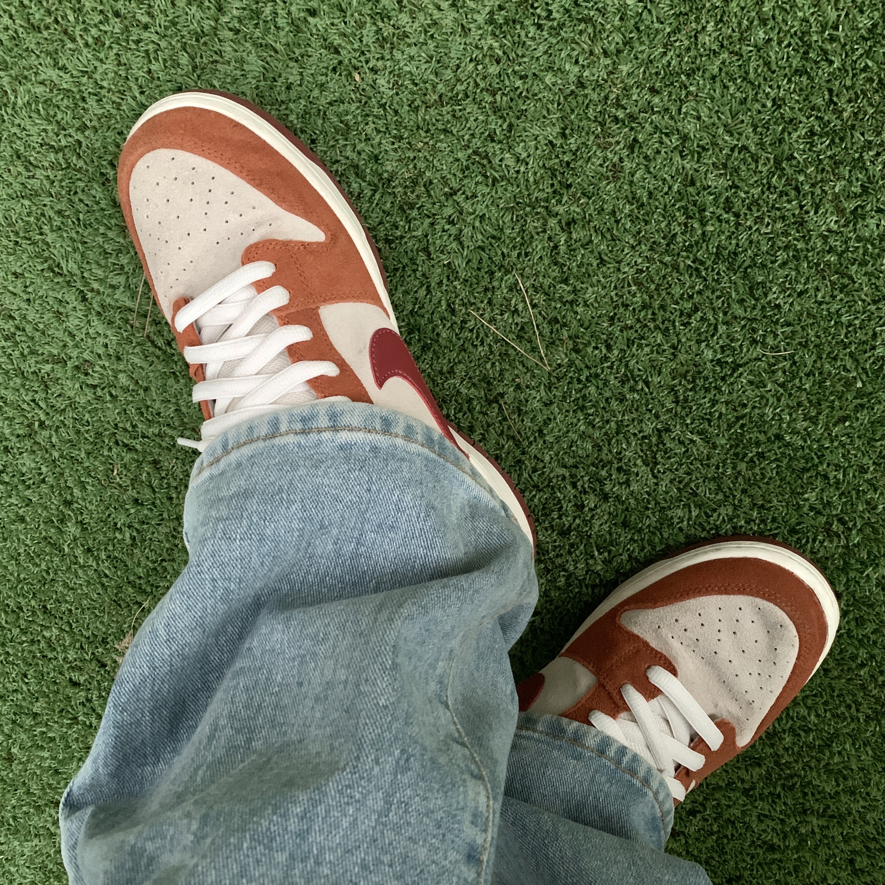 Nike SB Dunk Low Pro Dark Russet 착용 스타일