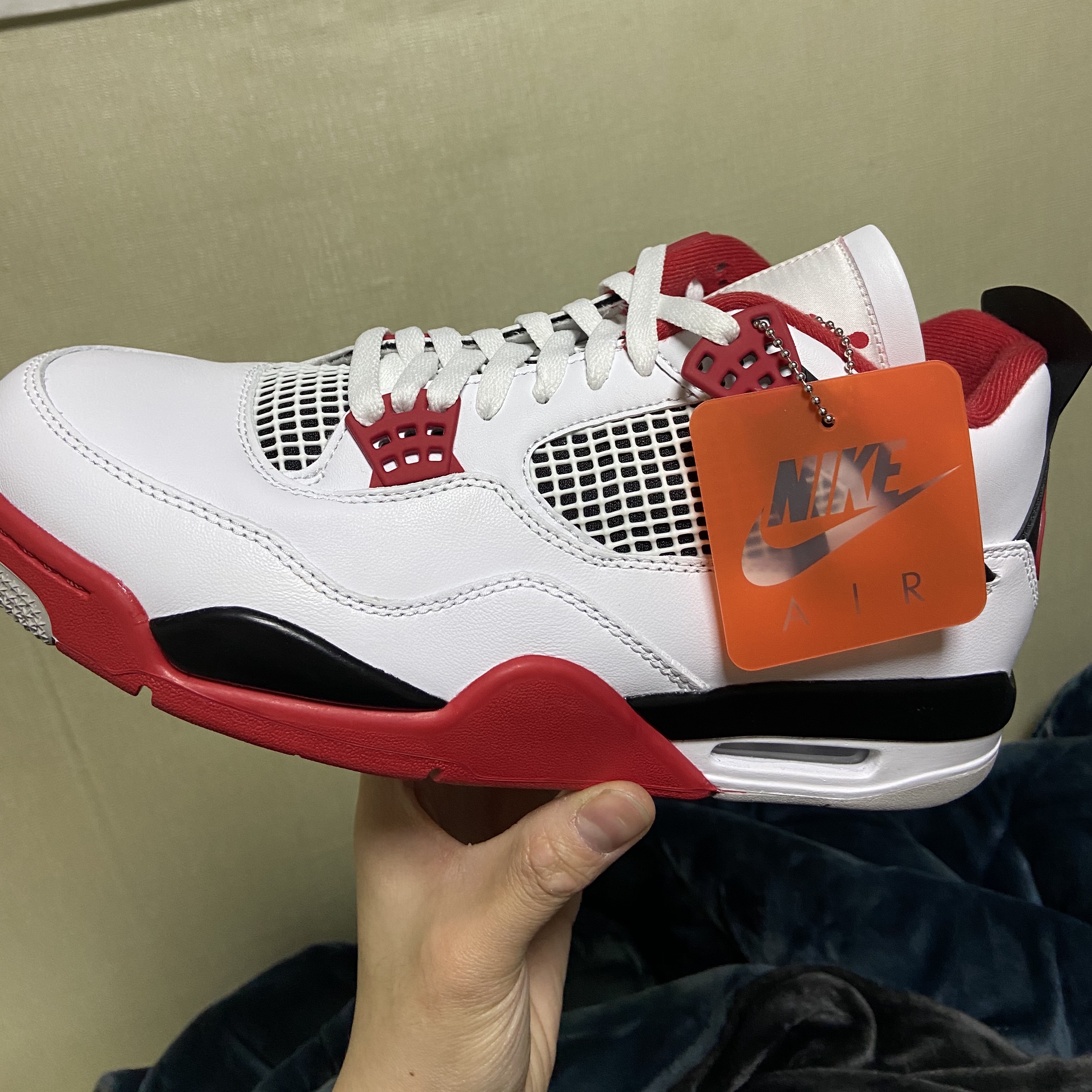 Jordan 4 Retro OG Fire Red 2020 착용 스타일