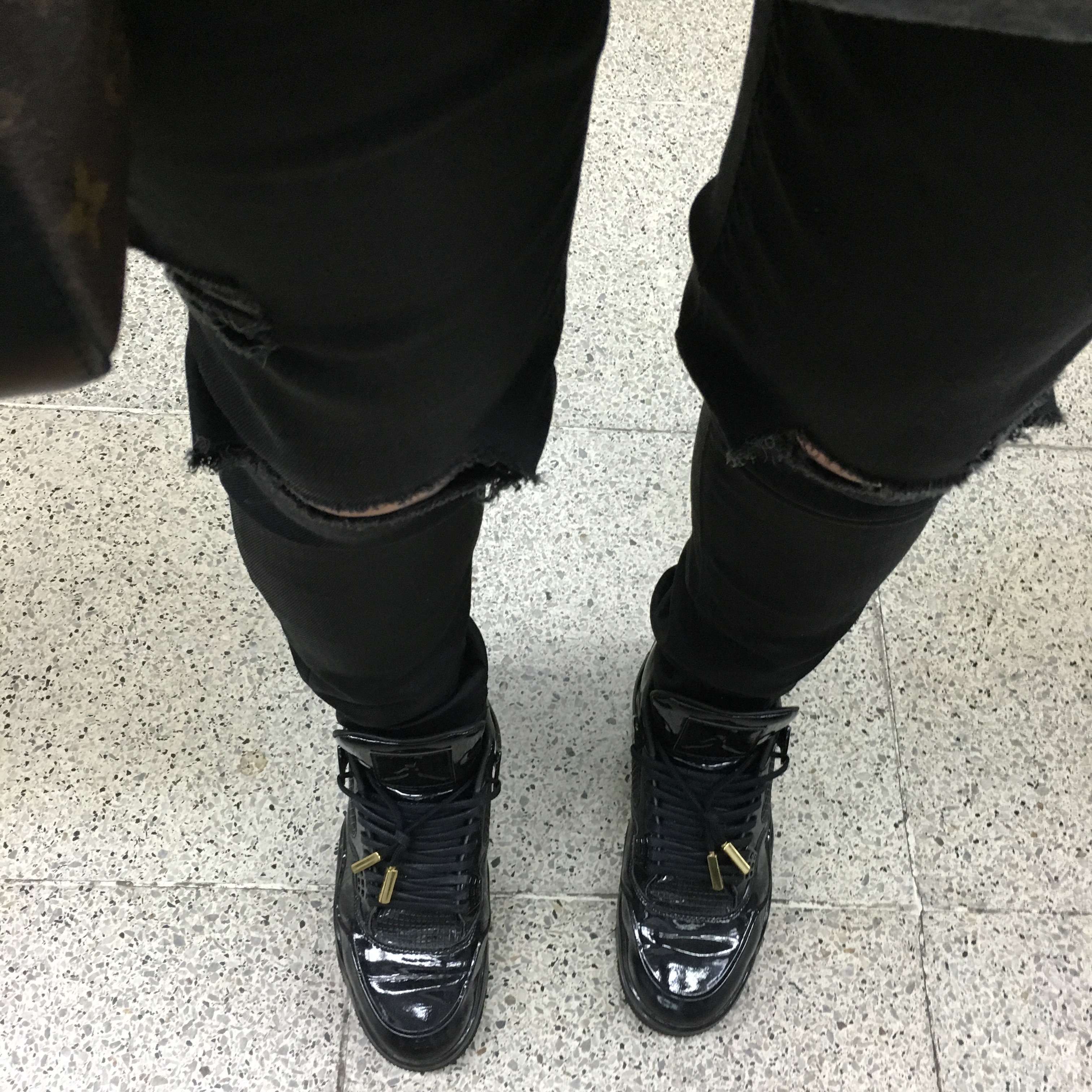 Jordan 4 Retro 11Lab4 Black ์ฐฉ์ฉ ์คํ์ผ