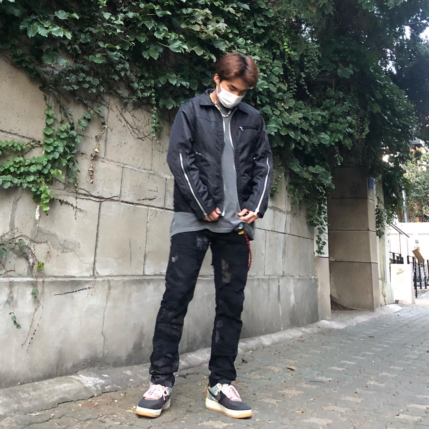 Nike x Travis Scott Air Force 1 Low Cactus Jack 착용 스타일