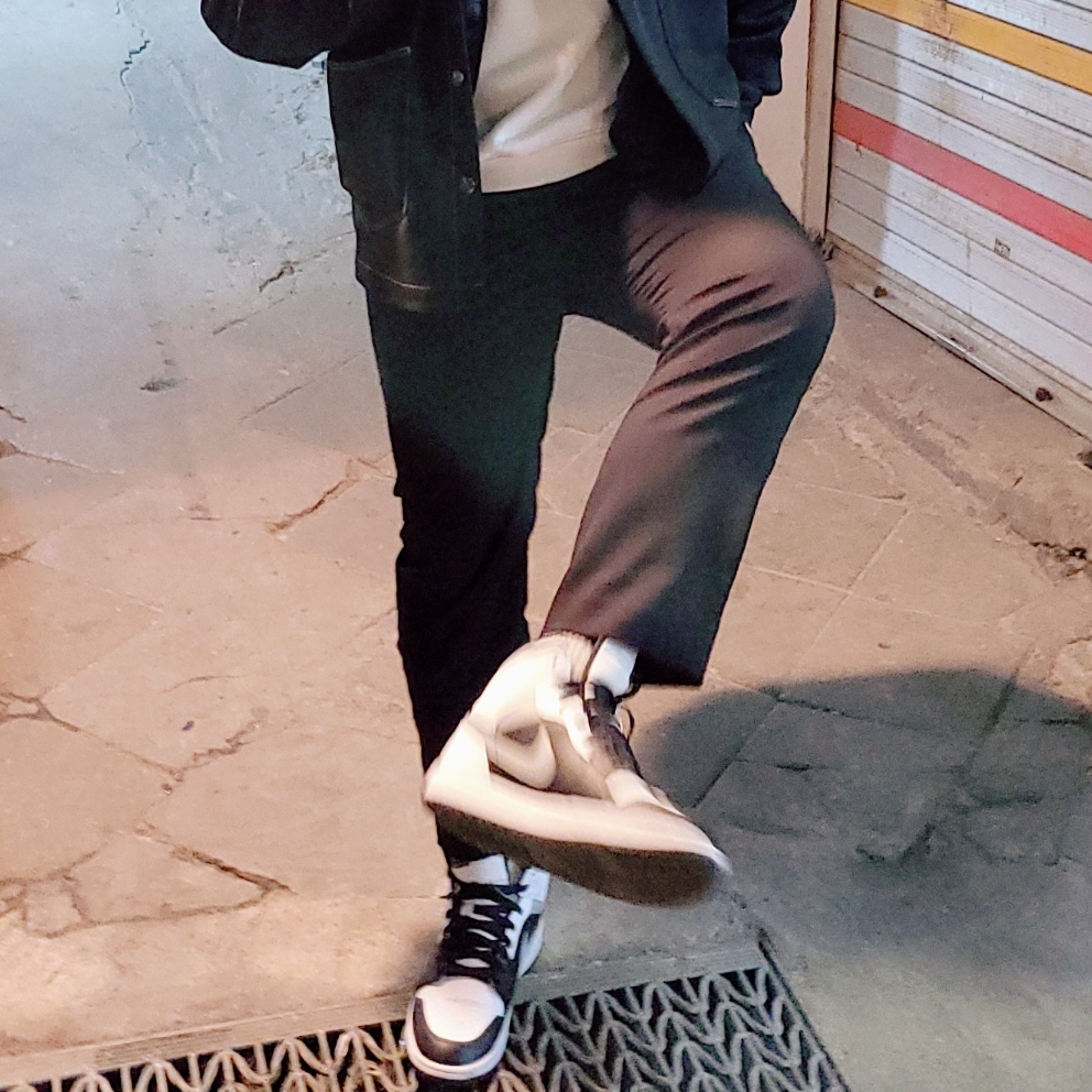 Jordan 1 Mid White Shadow 착용 스타일