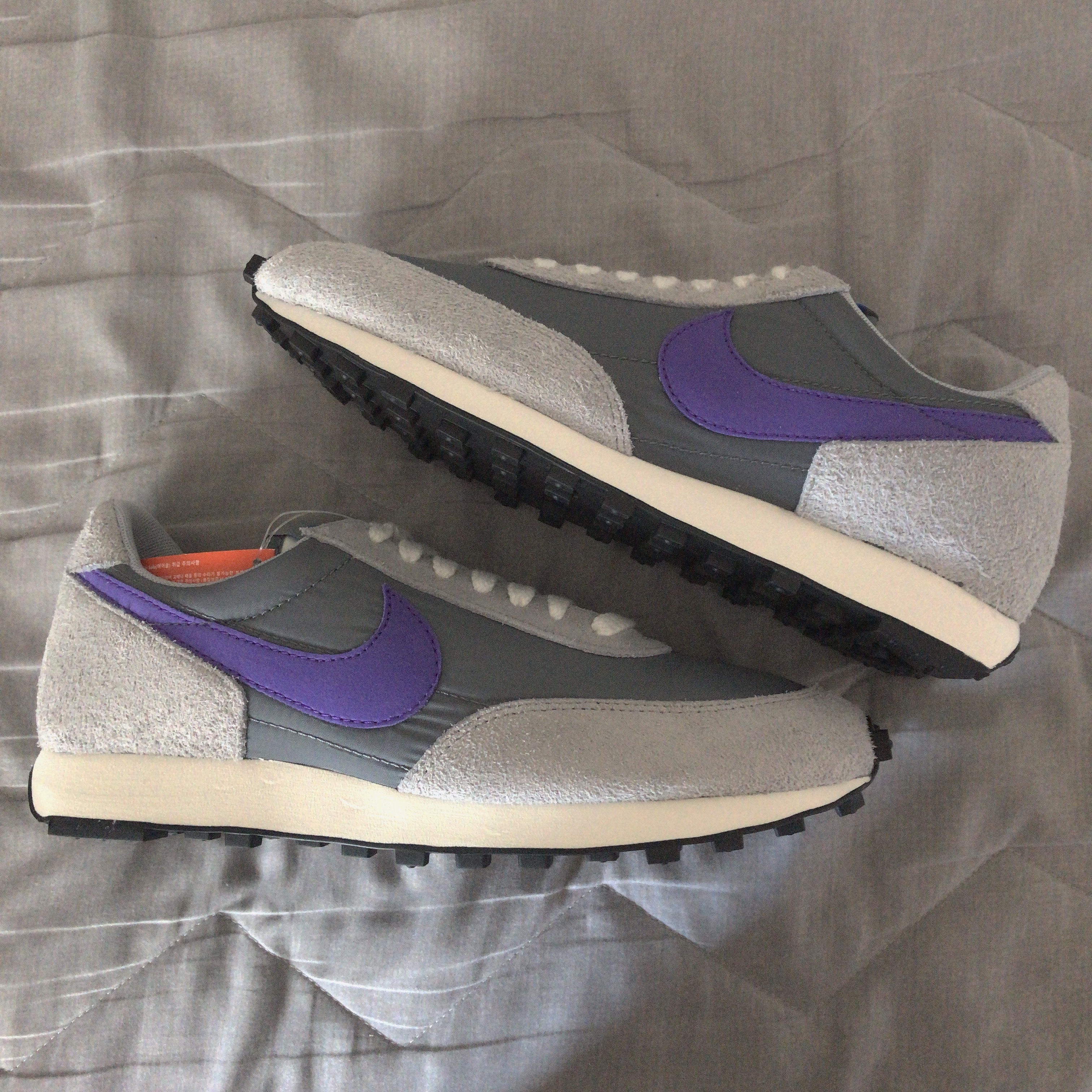 Nike Daybreak SP Cool Grey Hyper Grape 착용 스타일 - 2