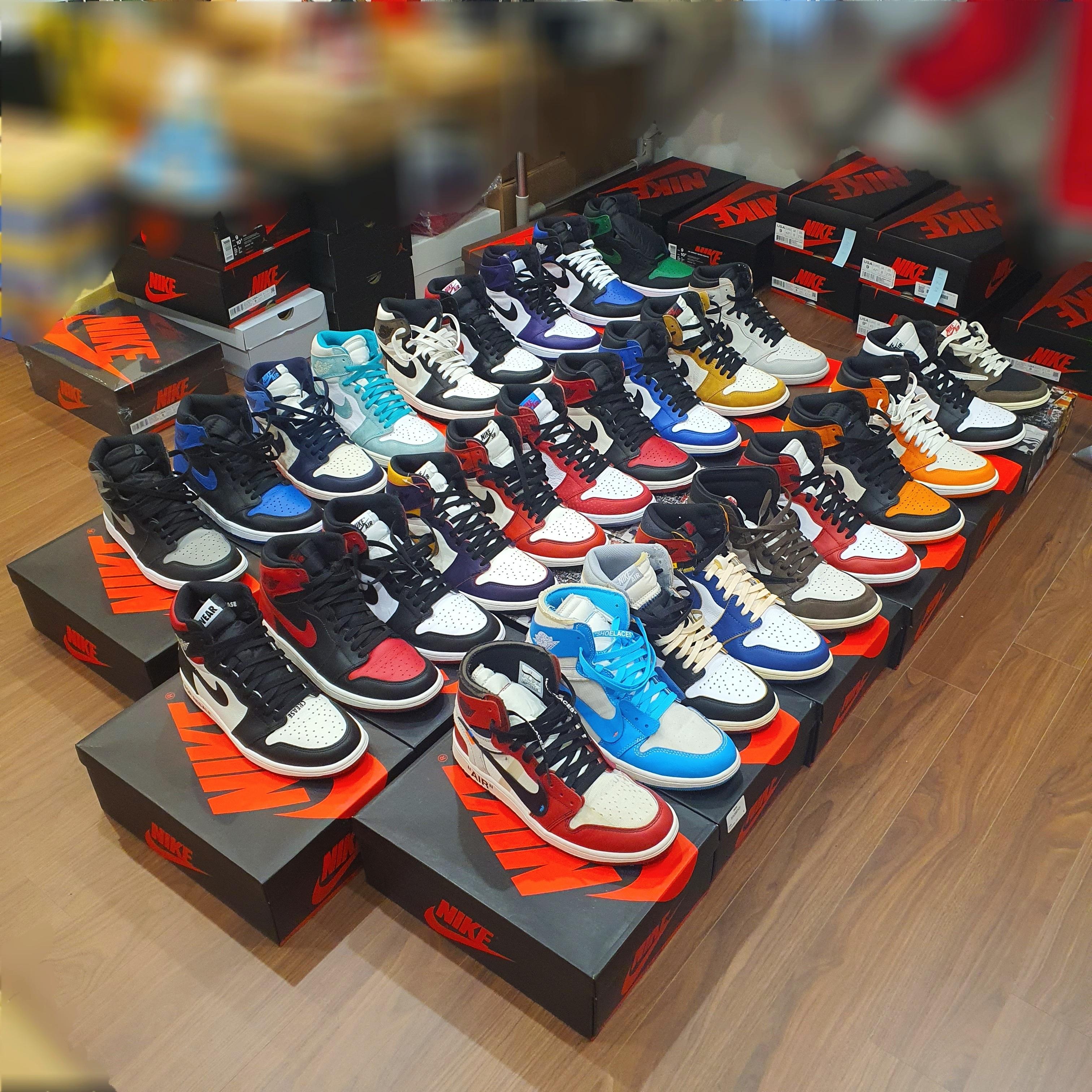 Jordan 1 x Off-White Retro High Chicago The Ten, Jordan 1 x Off-White Retro High University Blue 착용 스타일