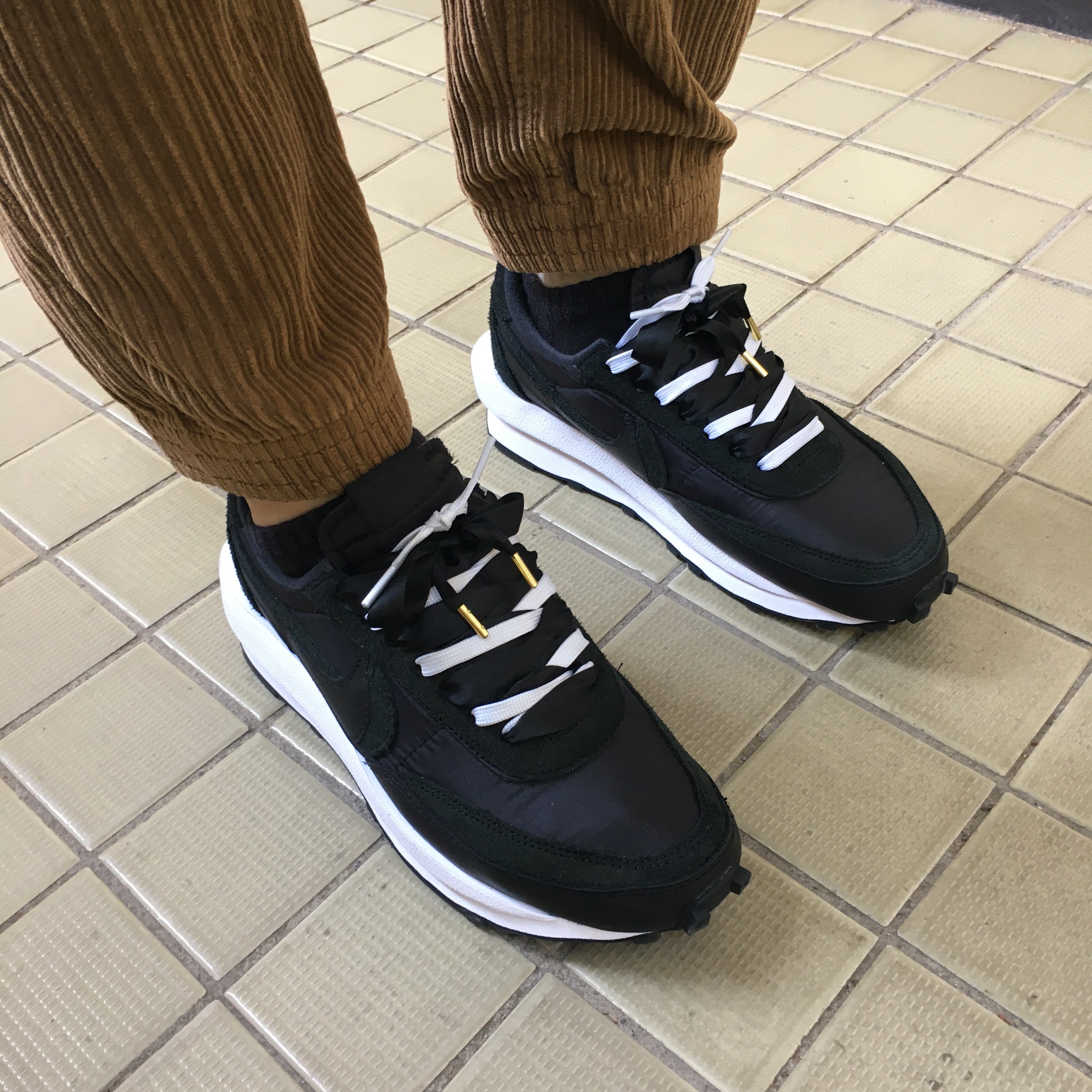 Nike x Sacai LDWaffle Black Nylon 착용 스타일