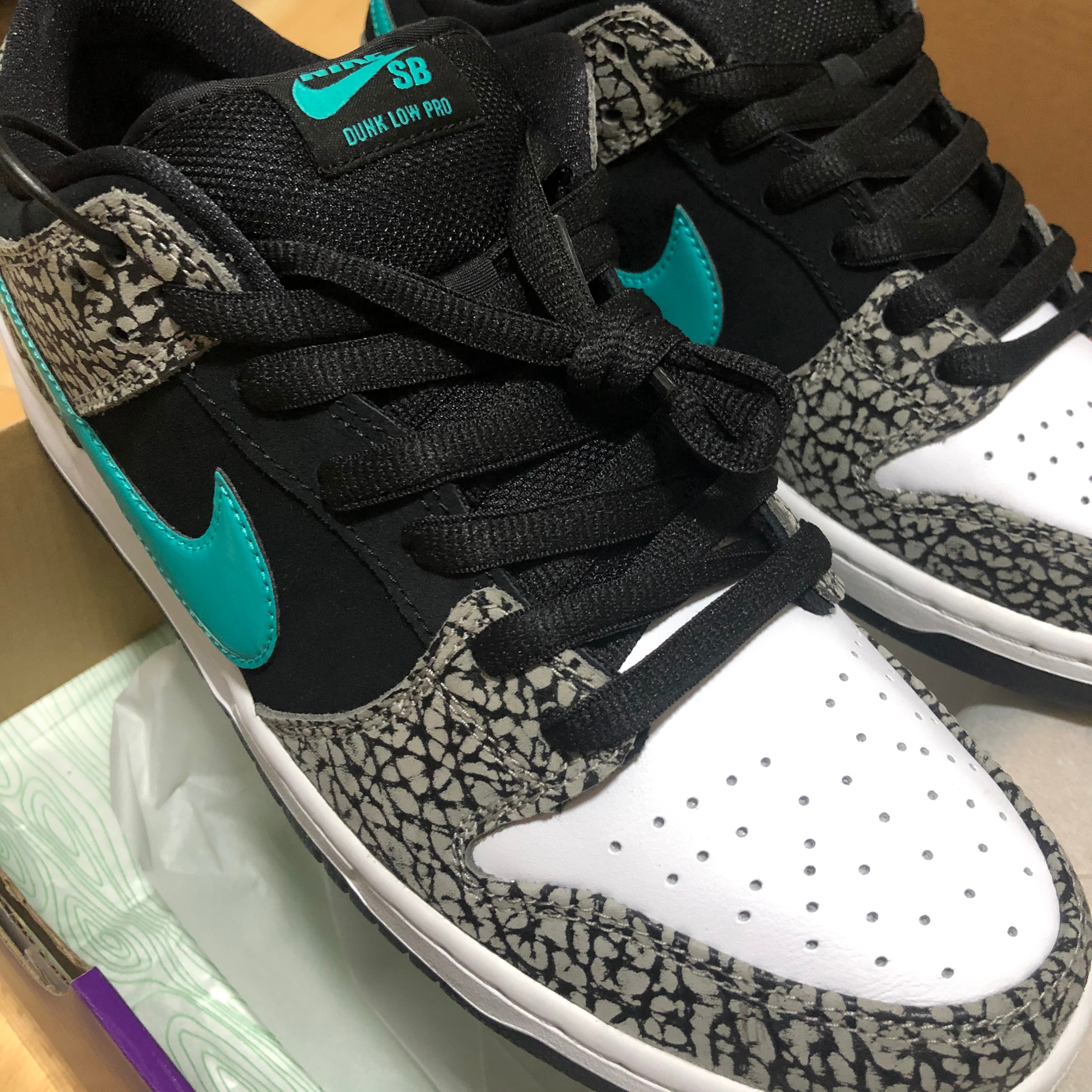 Nike SB Dunk Low Pro Clear Jade 착용 스타일 - 1