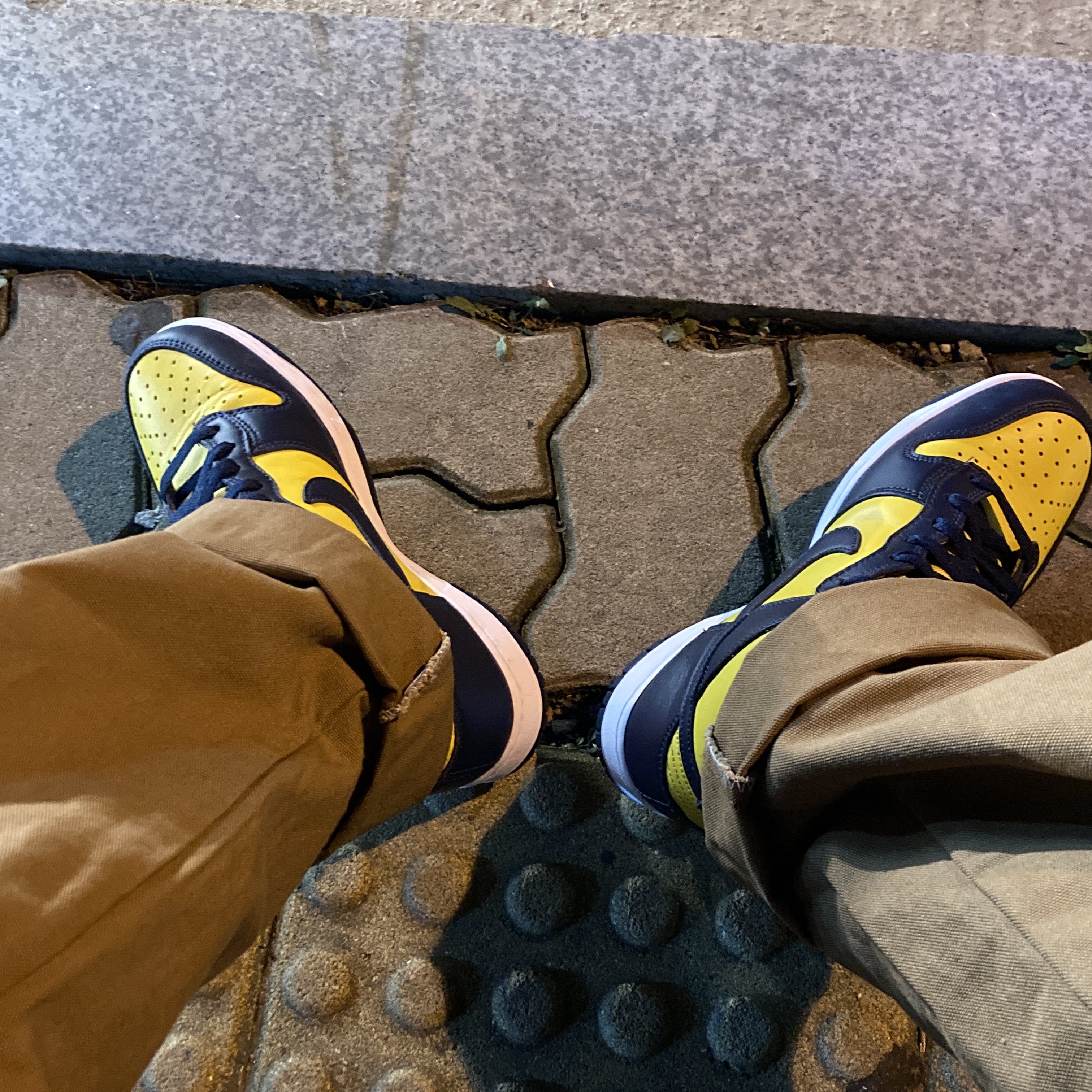 Nike Dunk High SP Maize & Blue 착용 스타일