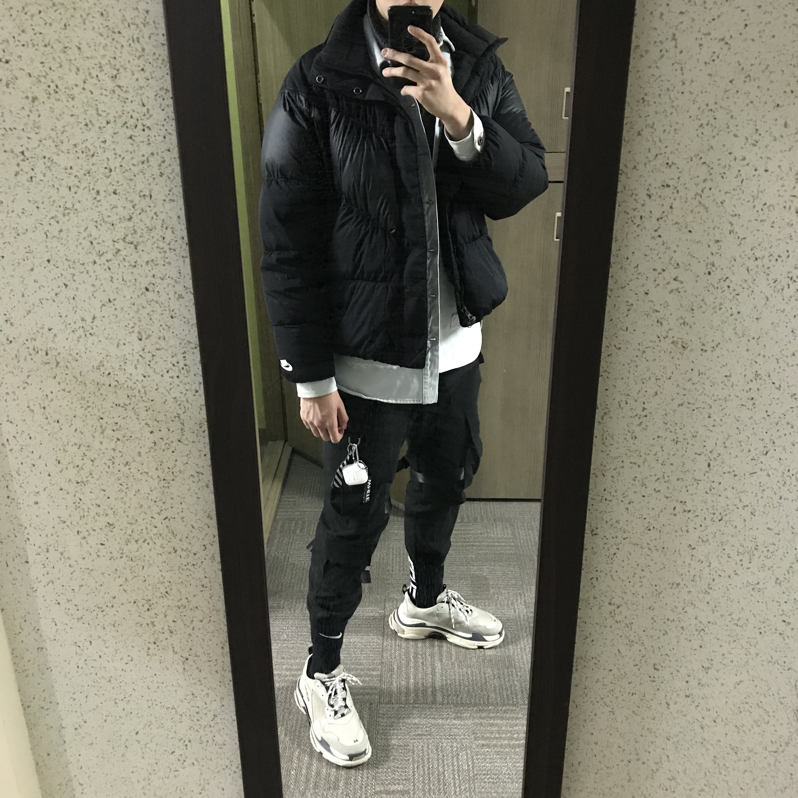 Balenciaga Triple S Vanille 2018 착용 스타일 - 4