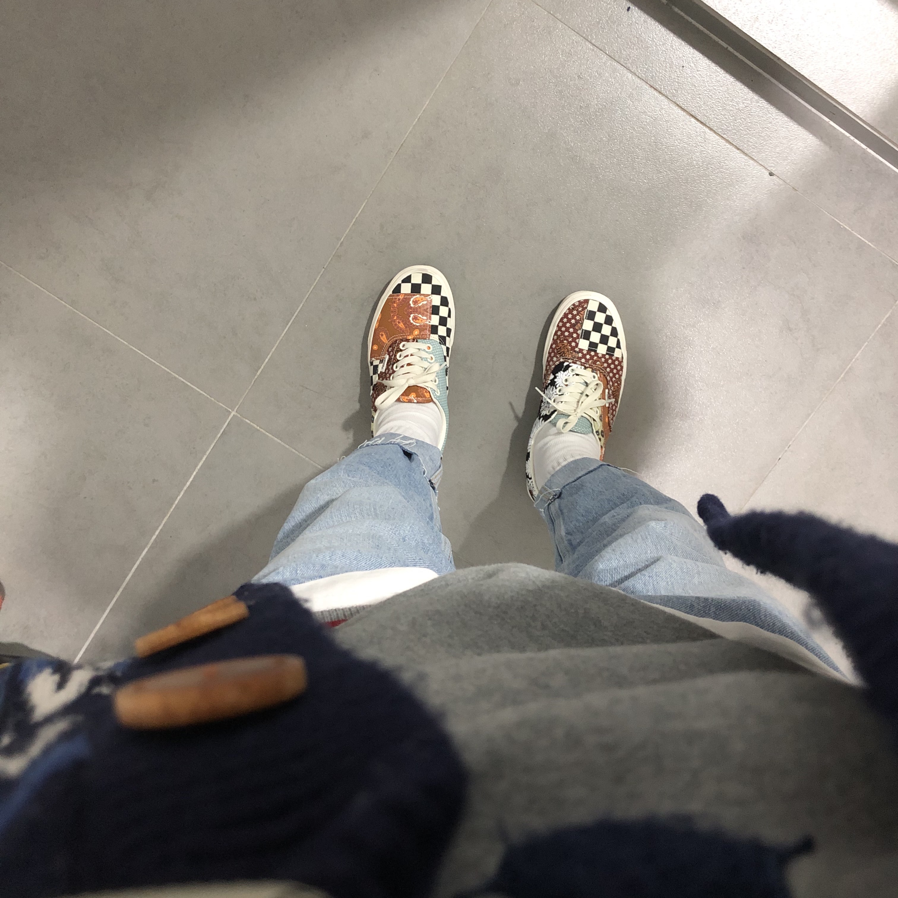 Vans Era Tiger Patchwork 착용 스타일 - 1