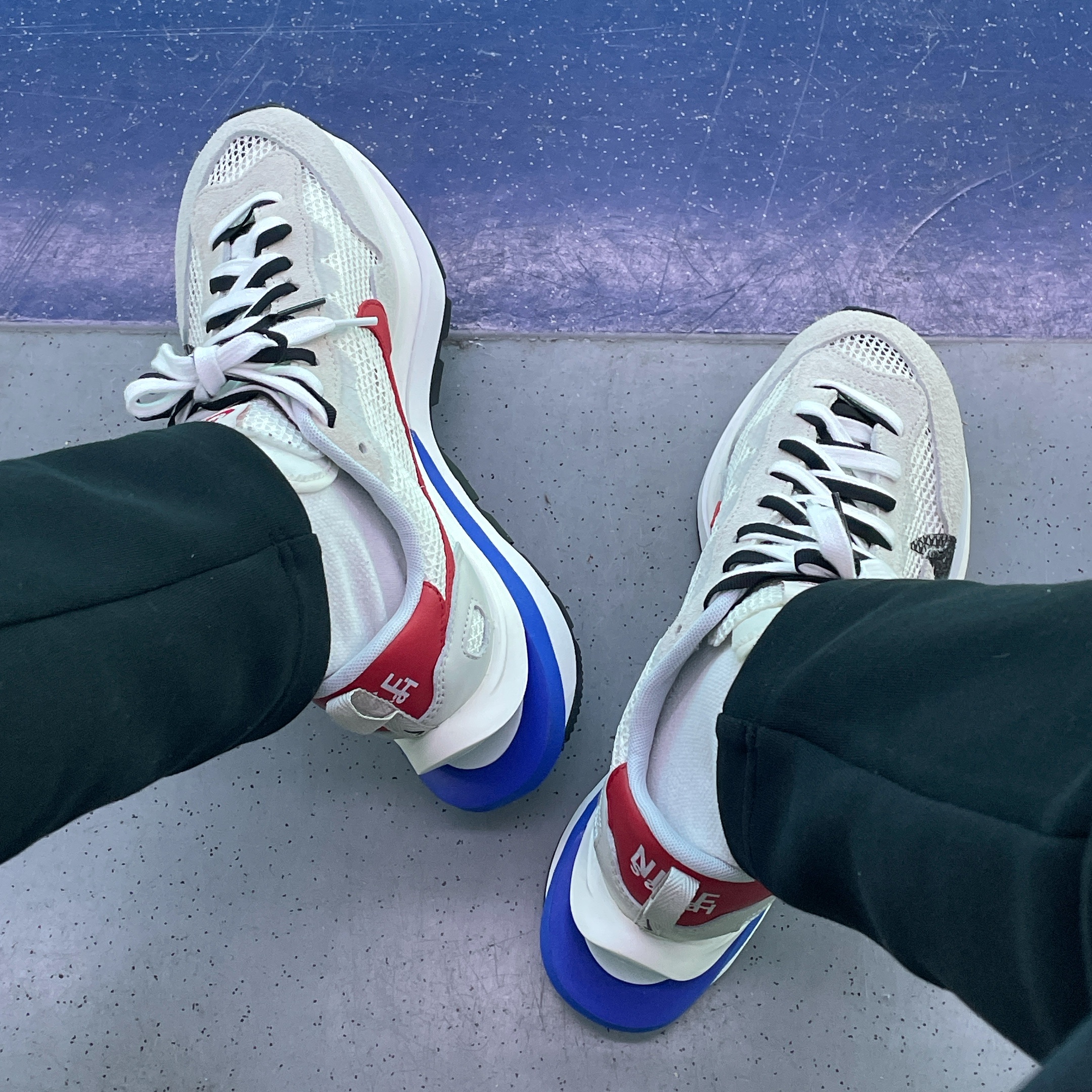 Nike x Sacai VaporWaffle Royal Fuchsia 착용 스타일