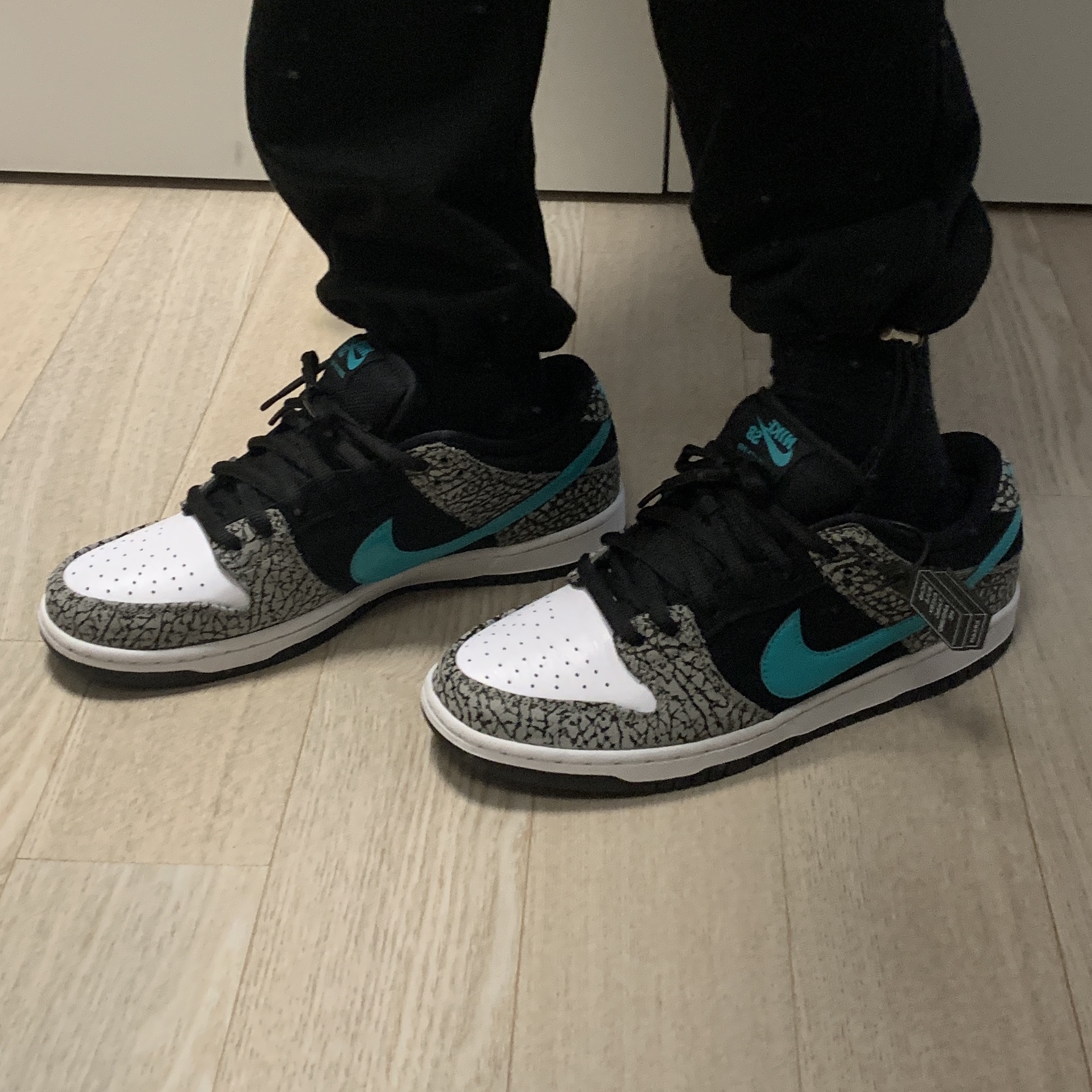 Nike SB Dunk Low Pro Clear Jade 착용 스타일