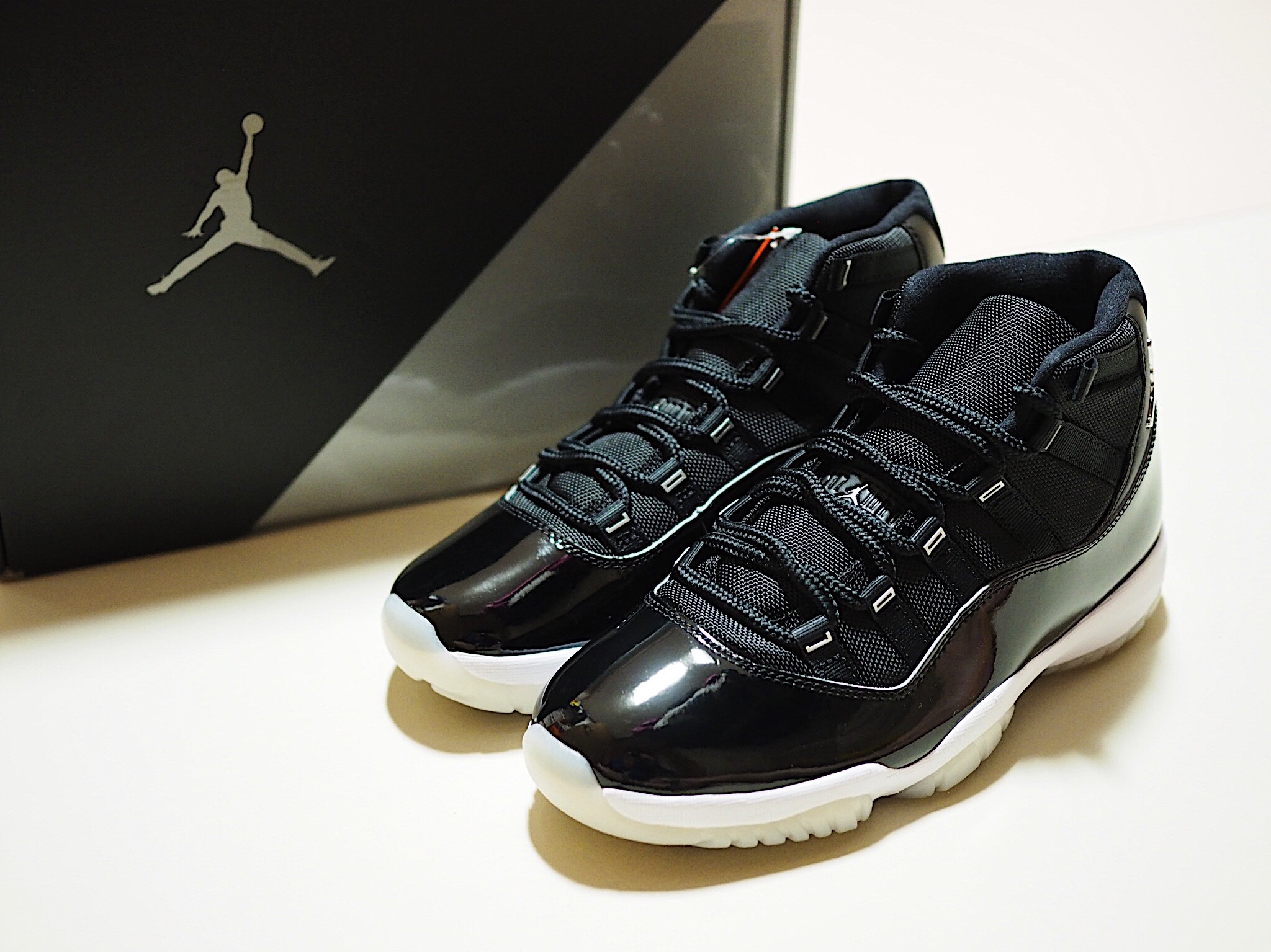 Jordan 11 Retro Jubilee 착용 스타일 - 3