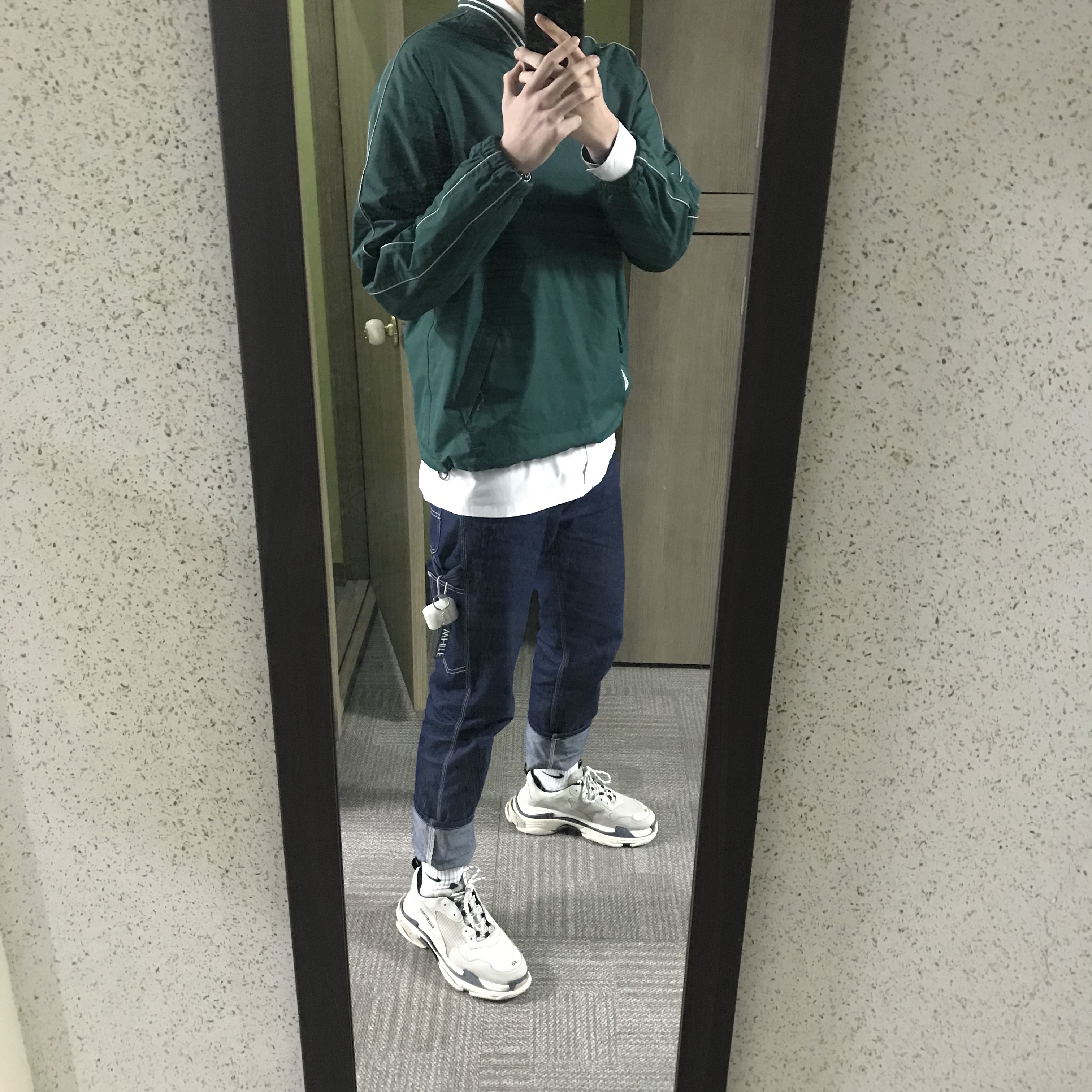 Balenciaga Triple S Vanille 2018 착용 스타일 - 3