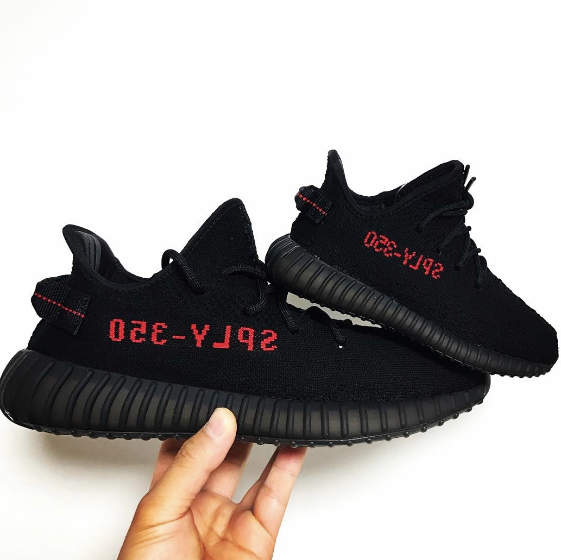 Adidas Yeezy Boost 350 V2 Black Red 2017, (Infant) Adidas Yeezy Boost 350 V2 Black Red 2017 착용 스타일