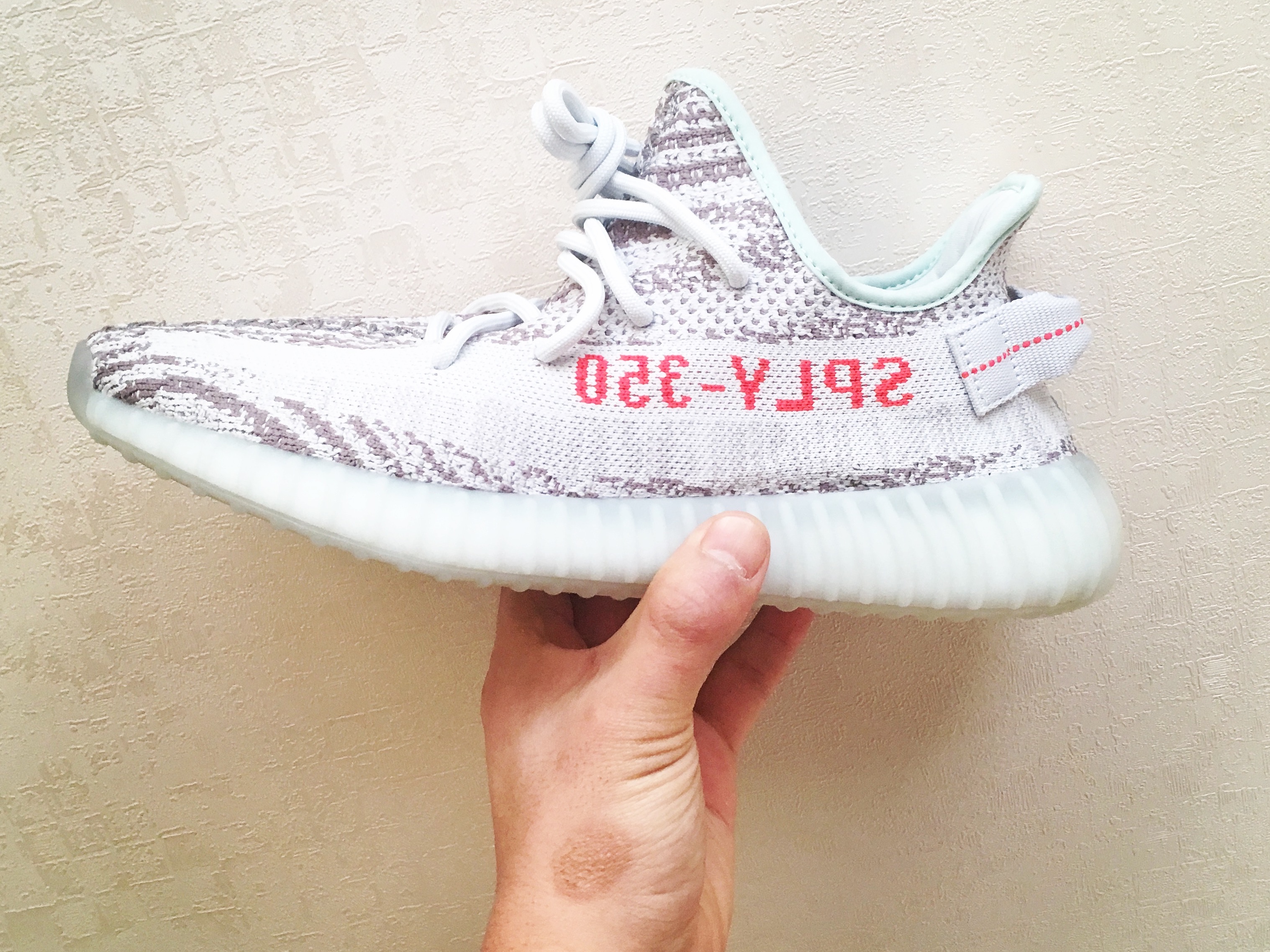 Adidas Yeezy Boost 350 V2 Blue Tint 2017 착용 스타일