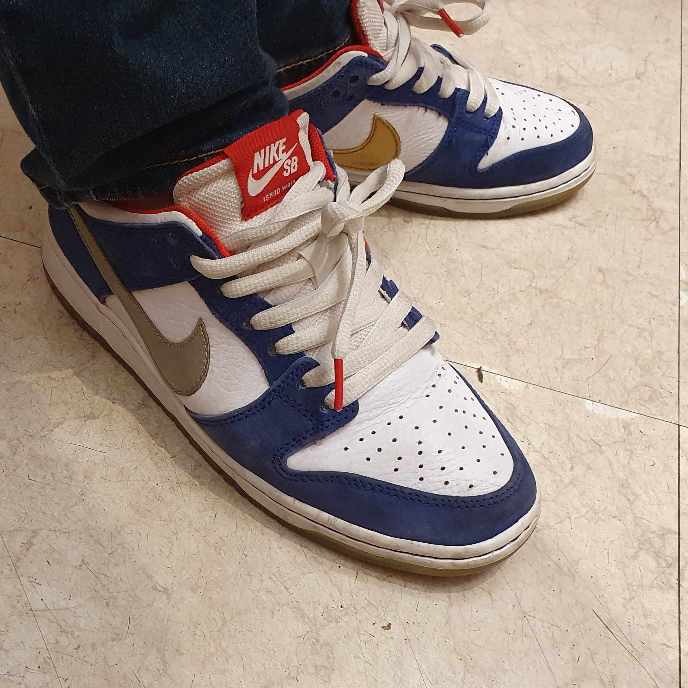 Nike Dunk SB Low Ishod Wair BMW 착용 스타일