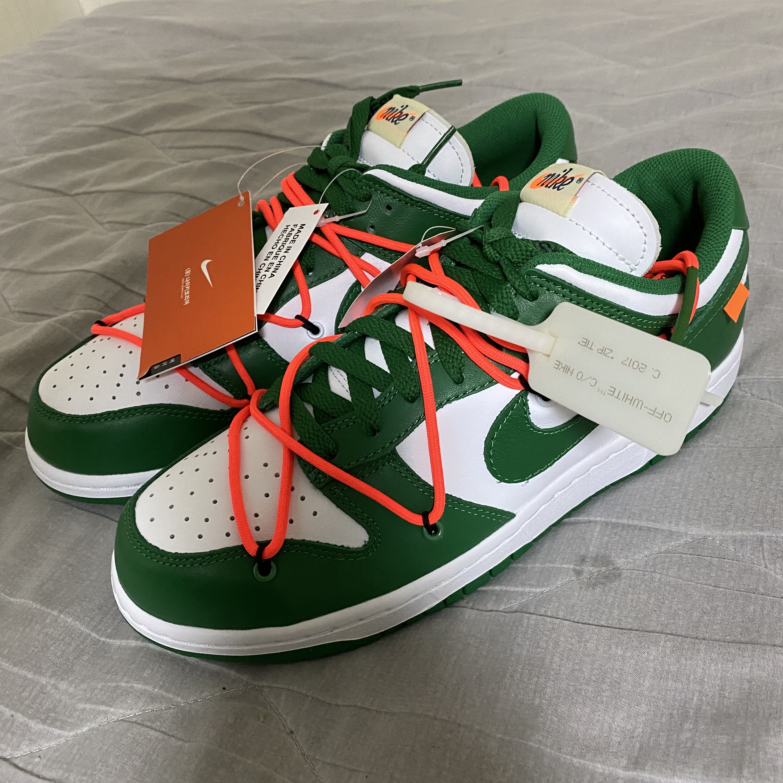 Nike x Off-White Dunk Low Pine Green 착용 스타일 - 2