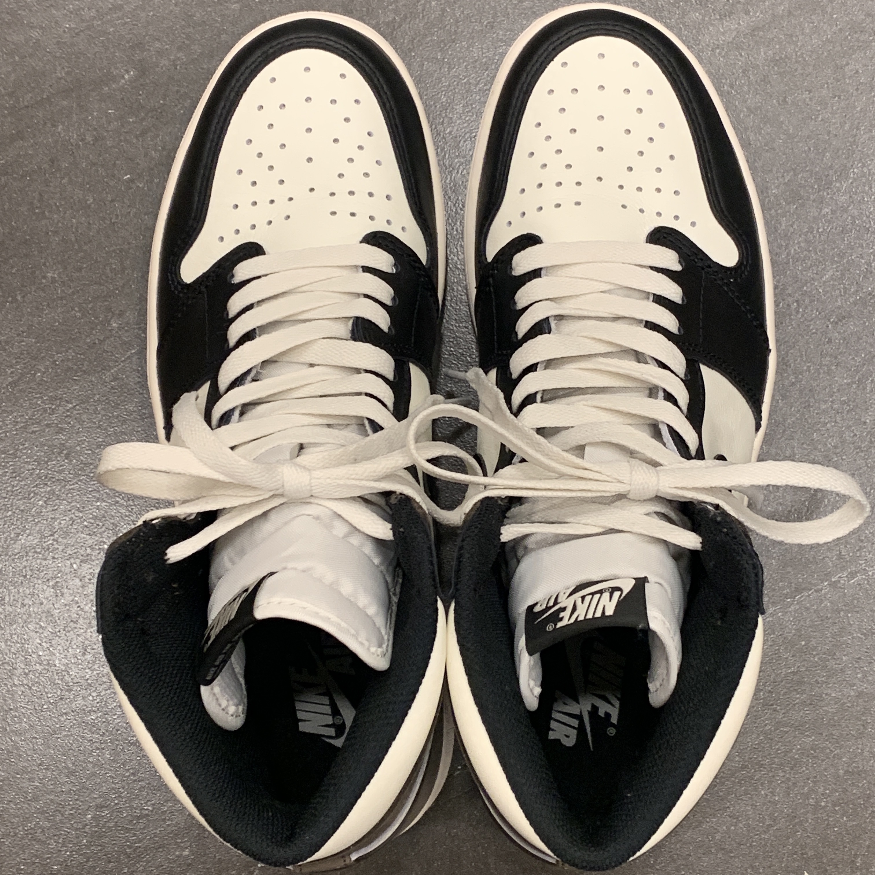 Jordan 1 Retro High OG Black Mocha 착용 스타일 - 1