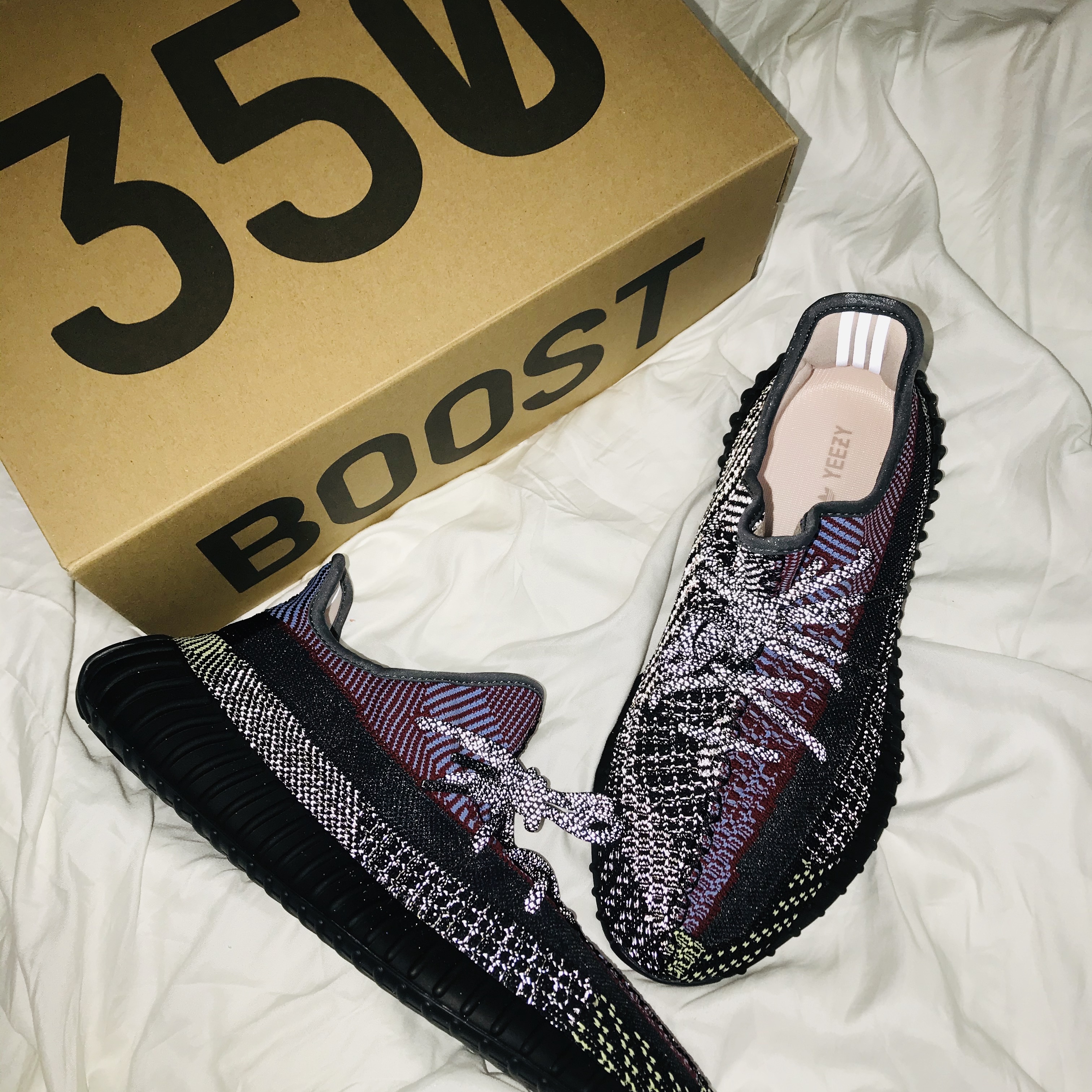 Adidas Yeezy Boost 350 V2 Yecheil - Reflective 착용 스타일 - 1