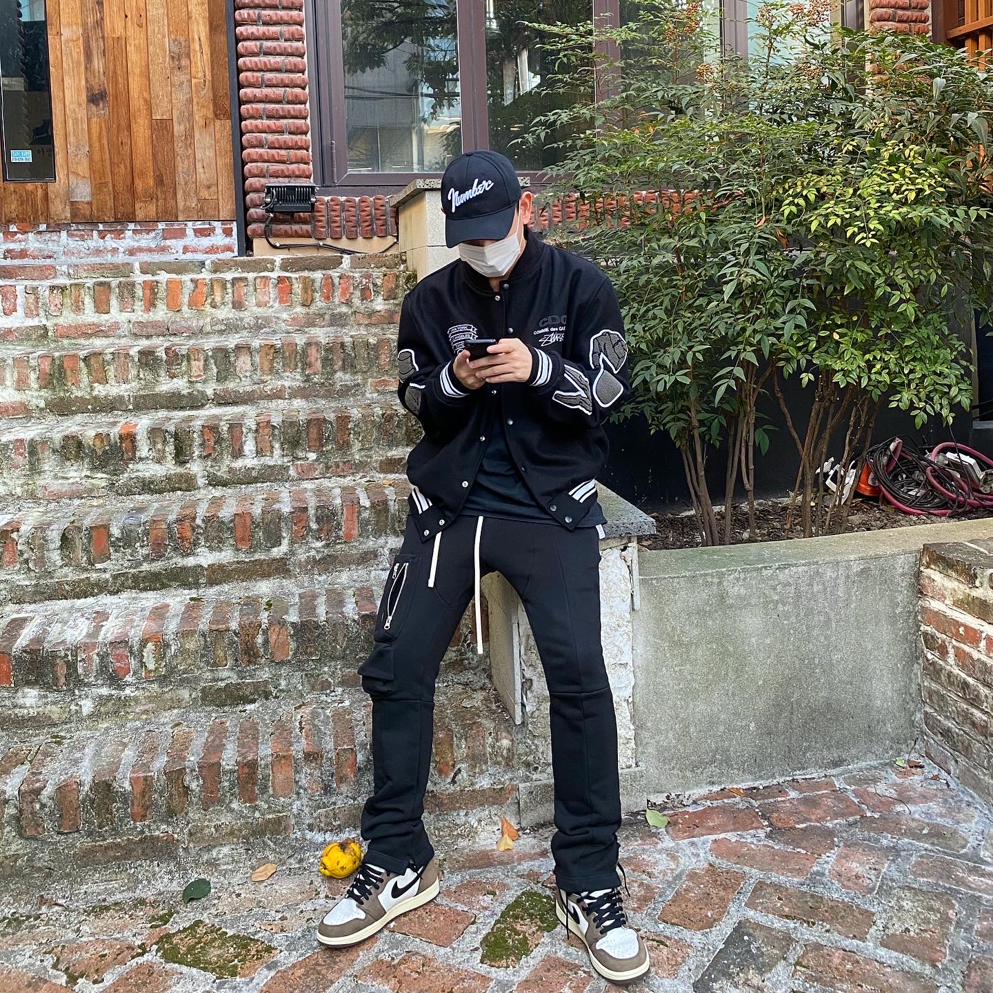 Jordan 1 x Travis Scott Retro High OG SP Mocha 착용 스타일