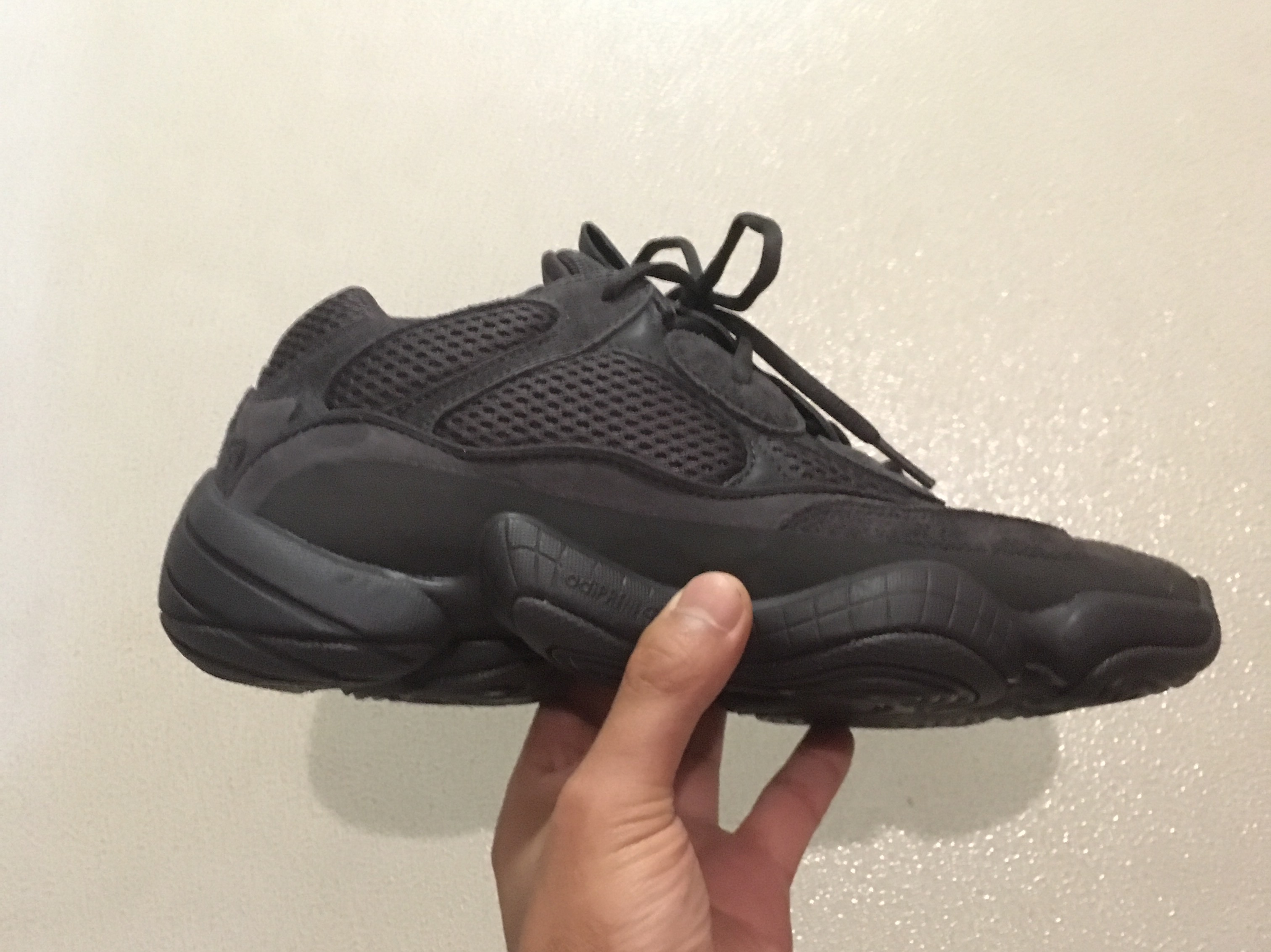Adidas Yeezy 500 Utility Black 2018/2020 착용 스타일