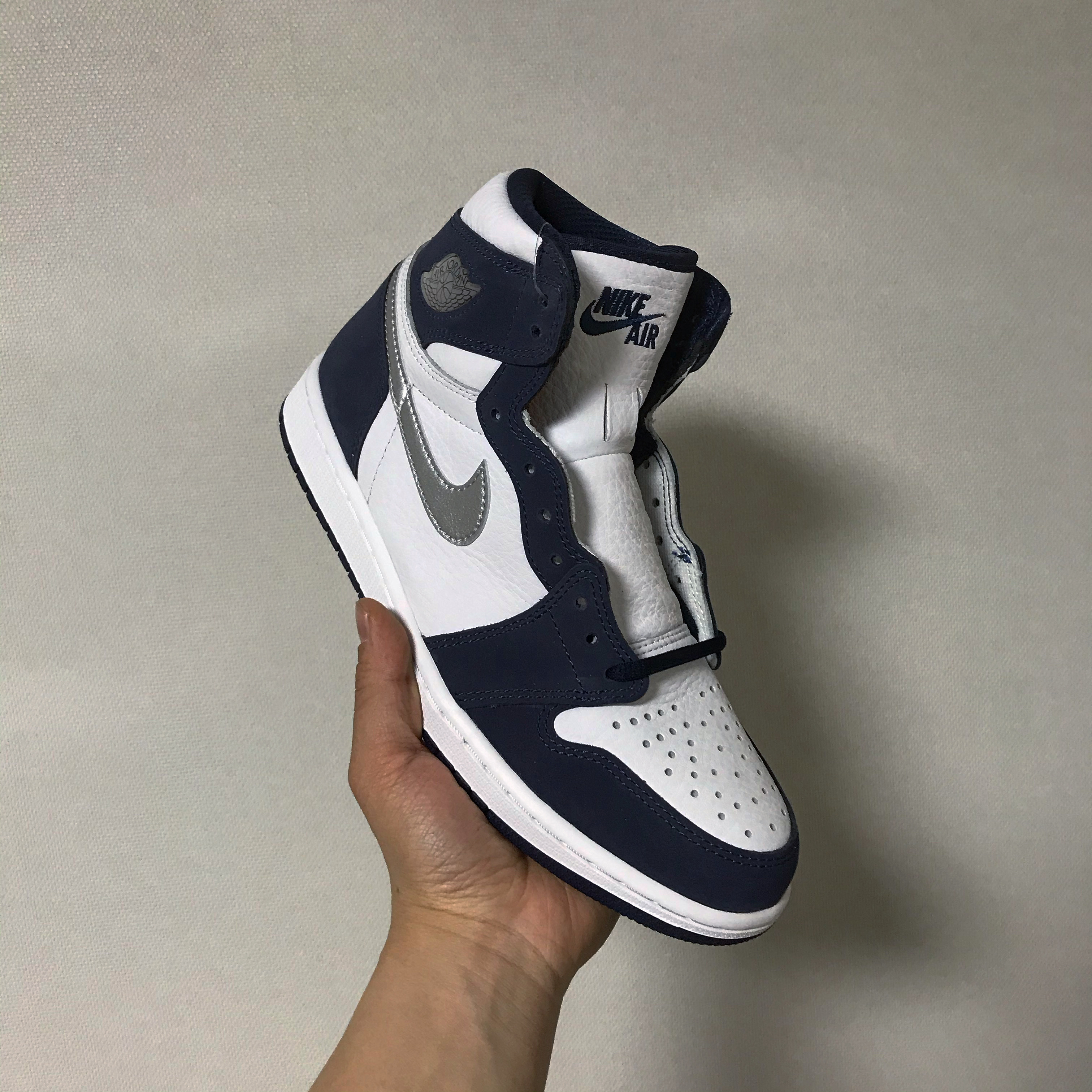 Jordan 1 Retro High OG CO.JP Midnight Navy 착용 스타일
