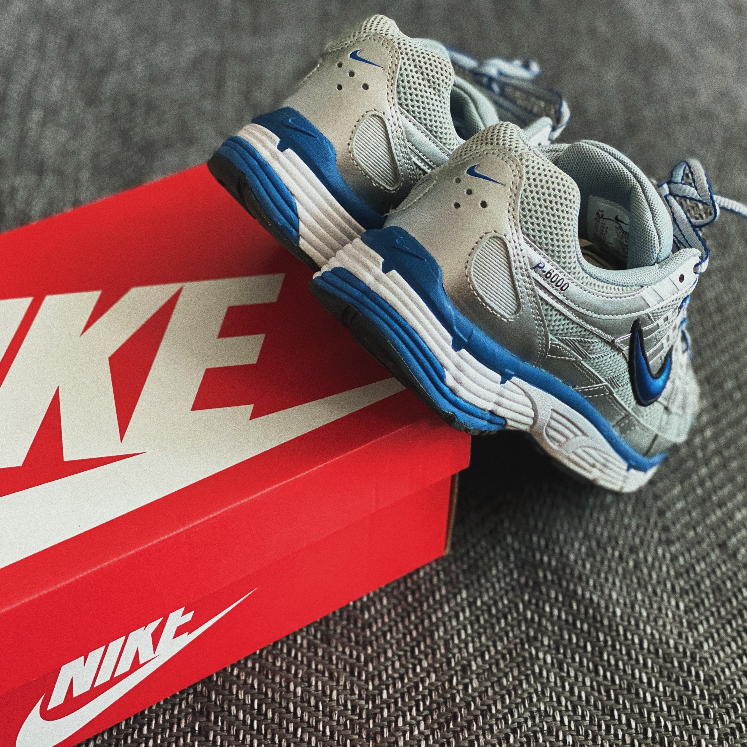 (W) Nike P-6000 Laser Blue 착용 스타일 - 2