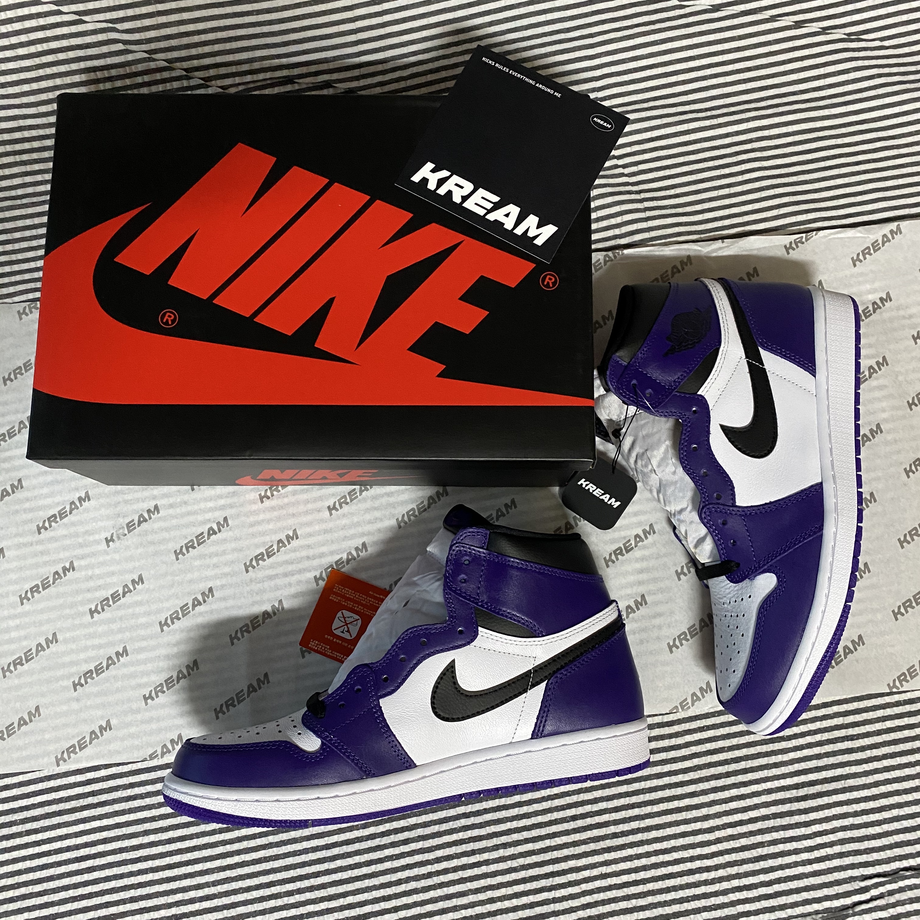 Jordan 1 Retro High OG Bloodline, Adidas Yeezy QNTM Barium 착용 스타일 - 3