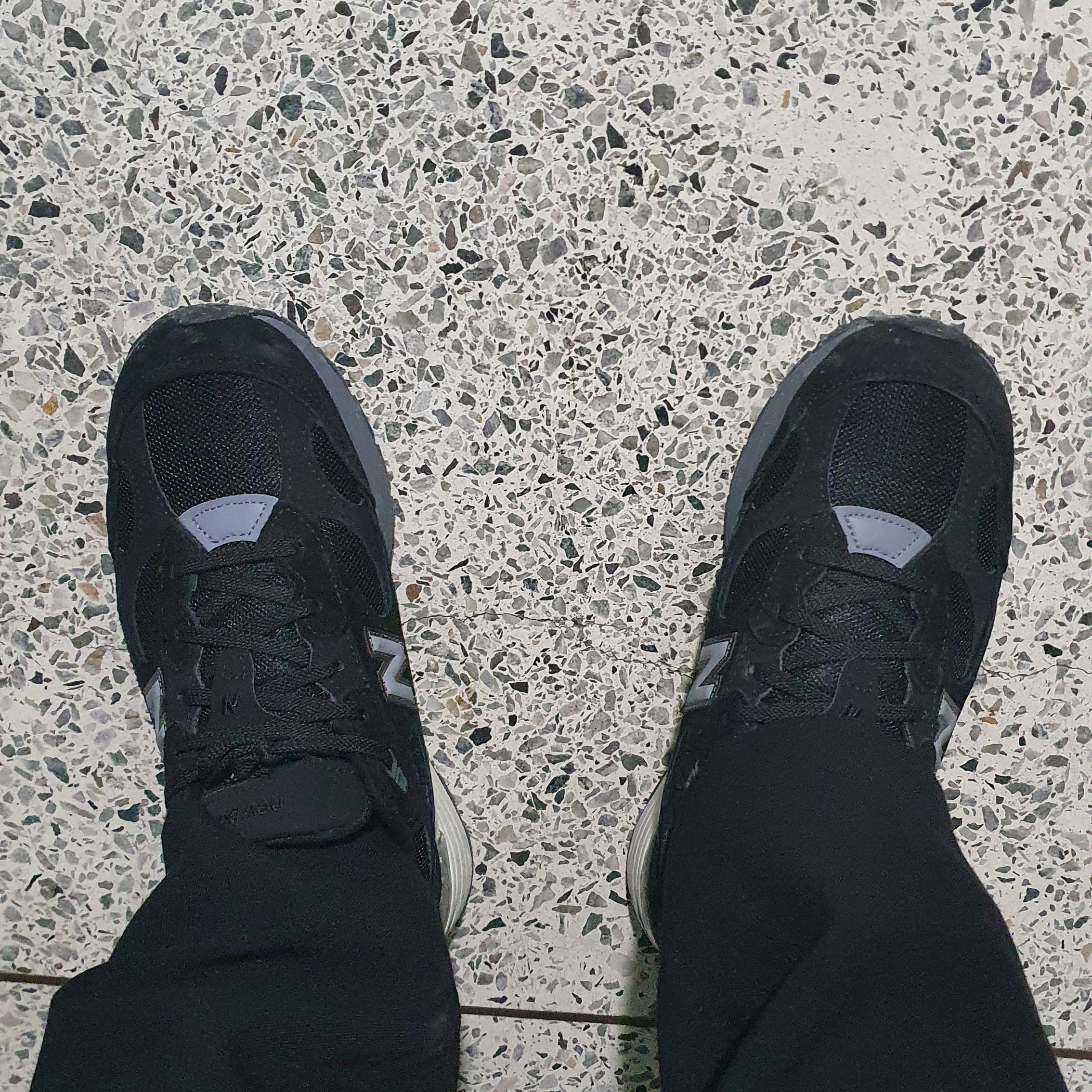 New Balance 992 Made in USA Black 착용 스타일