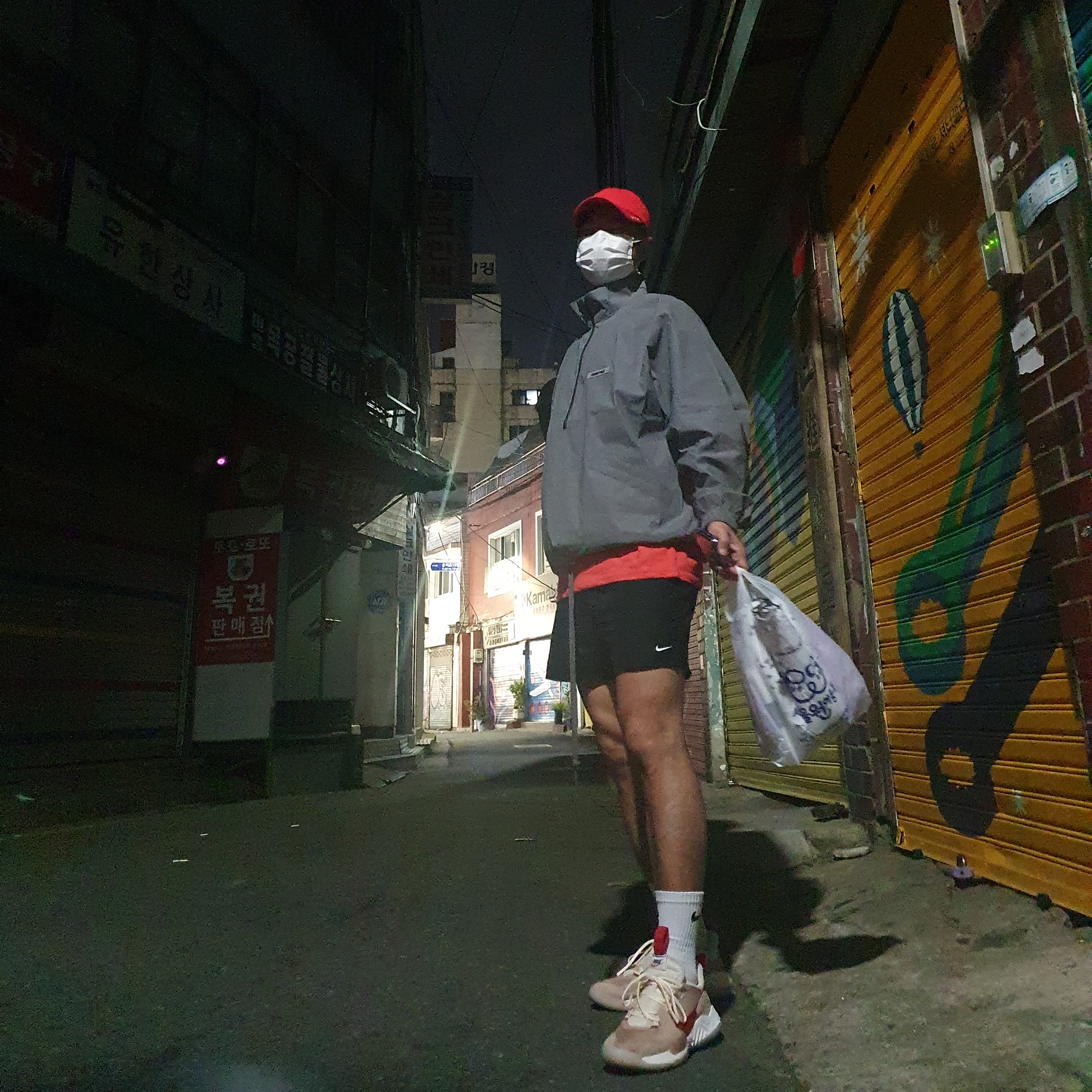Jordan Delta SP Vachetta Tan, Essentials Track Jacket Silver Reflective - 20SS 착용 스타일