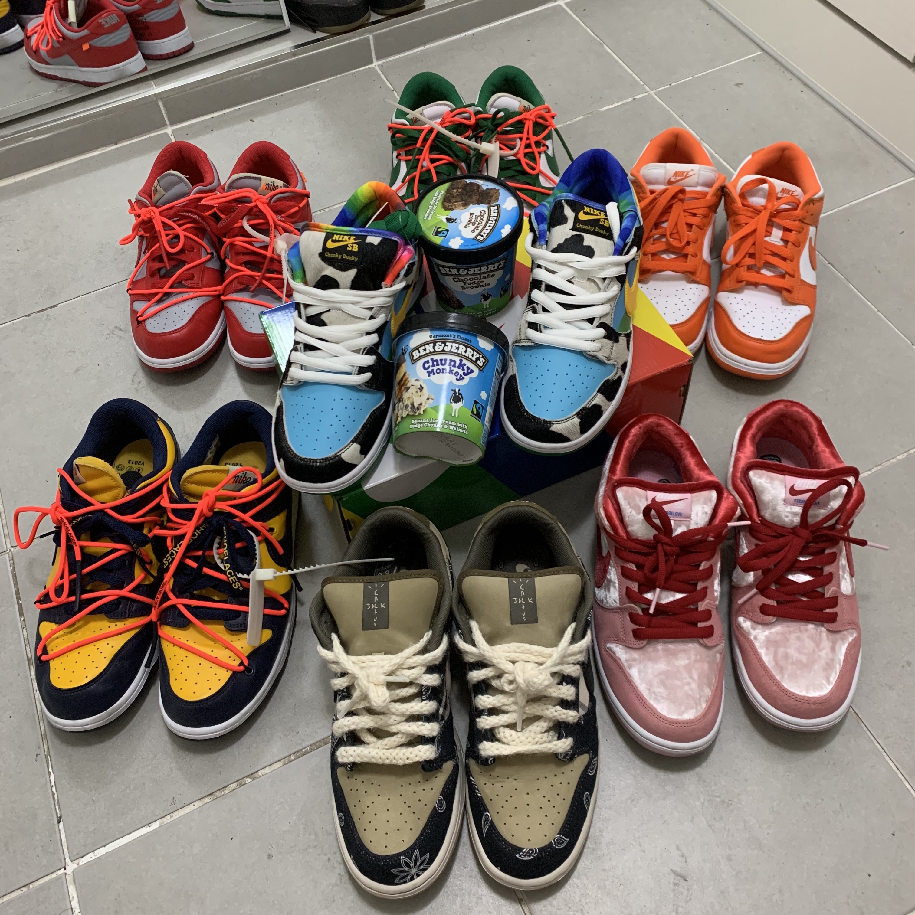 Nike x Ben & Jerry's SB Dunk Low Chunky Dunky, Jordan 1 x Dior Low OG 착용 스타일 - 1