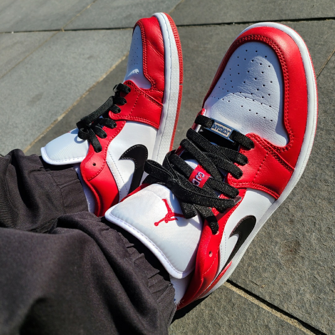 Jordan 1 Low Gym Red White 착용 스타일 - 3