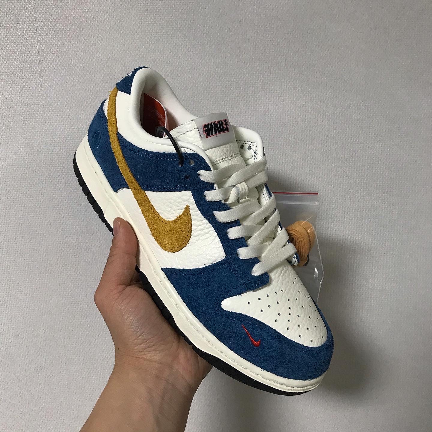 Nike x Kasina Dunk Low 80's Bus 착용 스타일 - 1