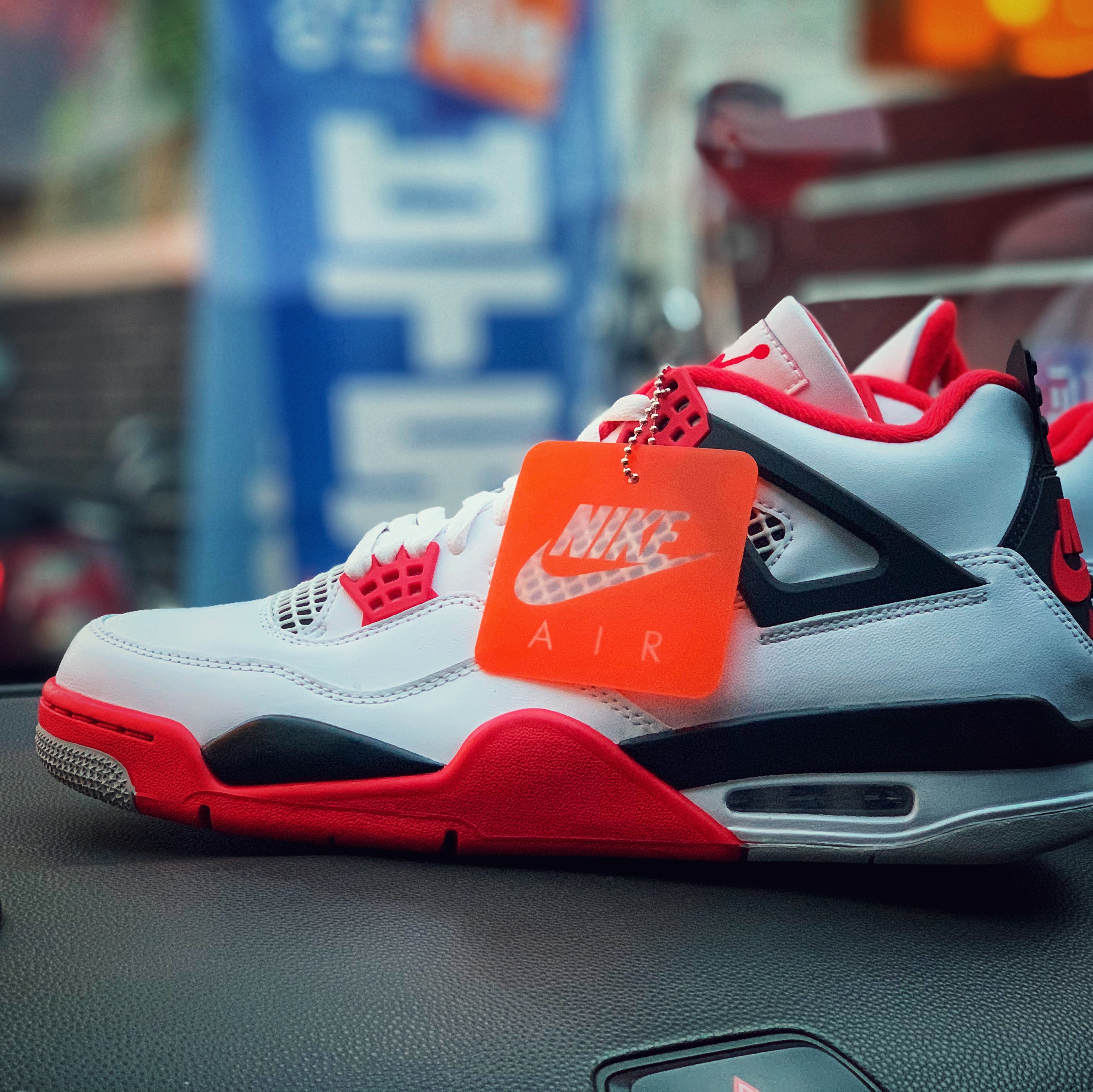 Jordan 4 Retro OG Fire Red 2020 착용 스타일