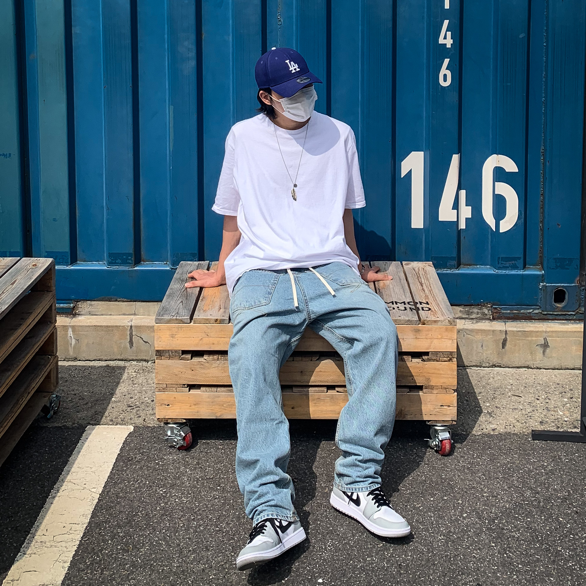 Jordan 1 Mid Light Smoke Grey 착용 스타일 - 1