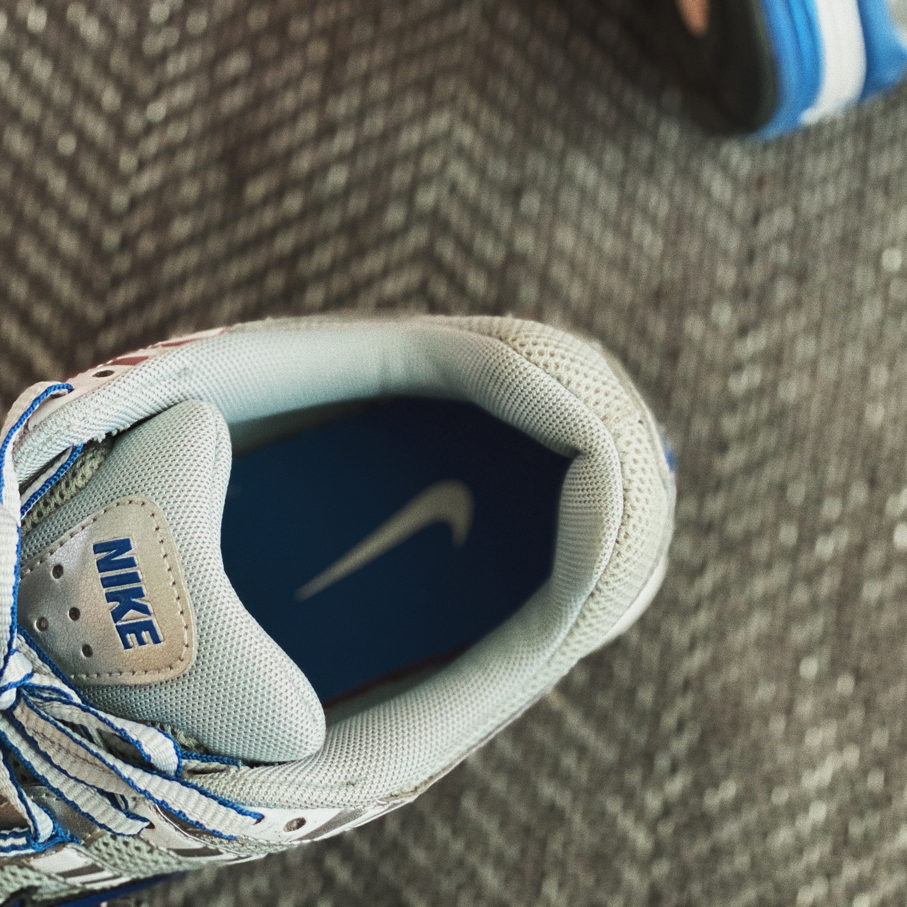 (W) Nike P-6000 Laser Blue 착용 스타일 - 1