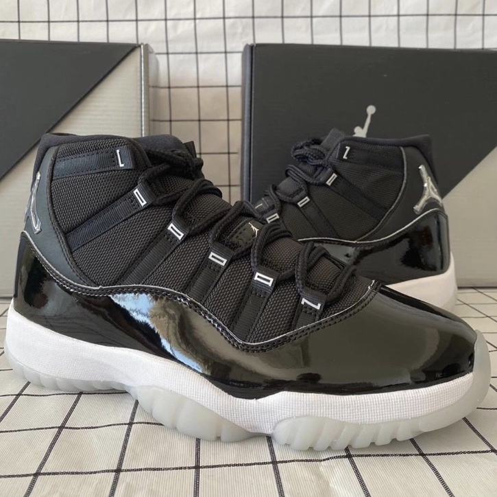 Jordan 11 Retro Jubilee 착용 스타일