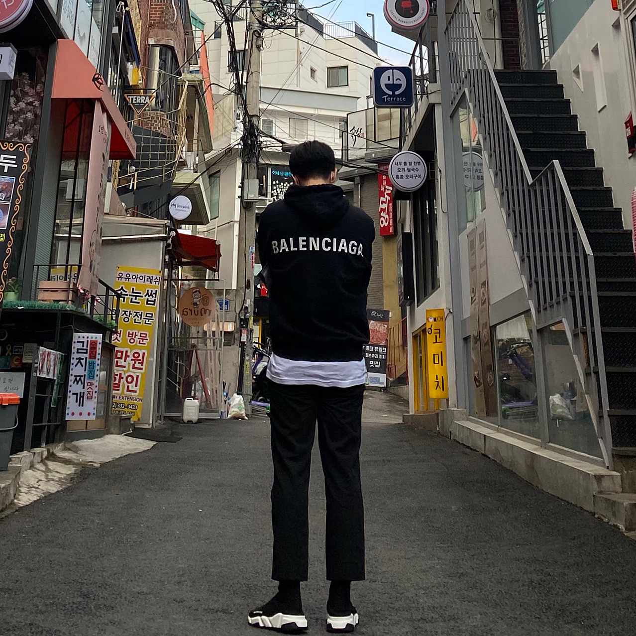 Balenciaga Speed Trainer Black White 2020 착용 스타일