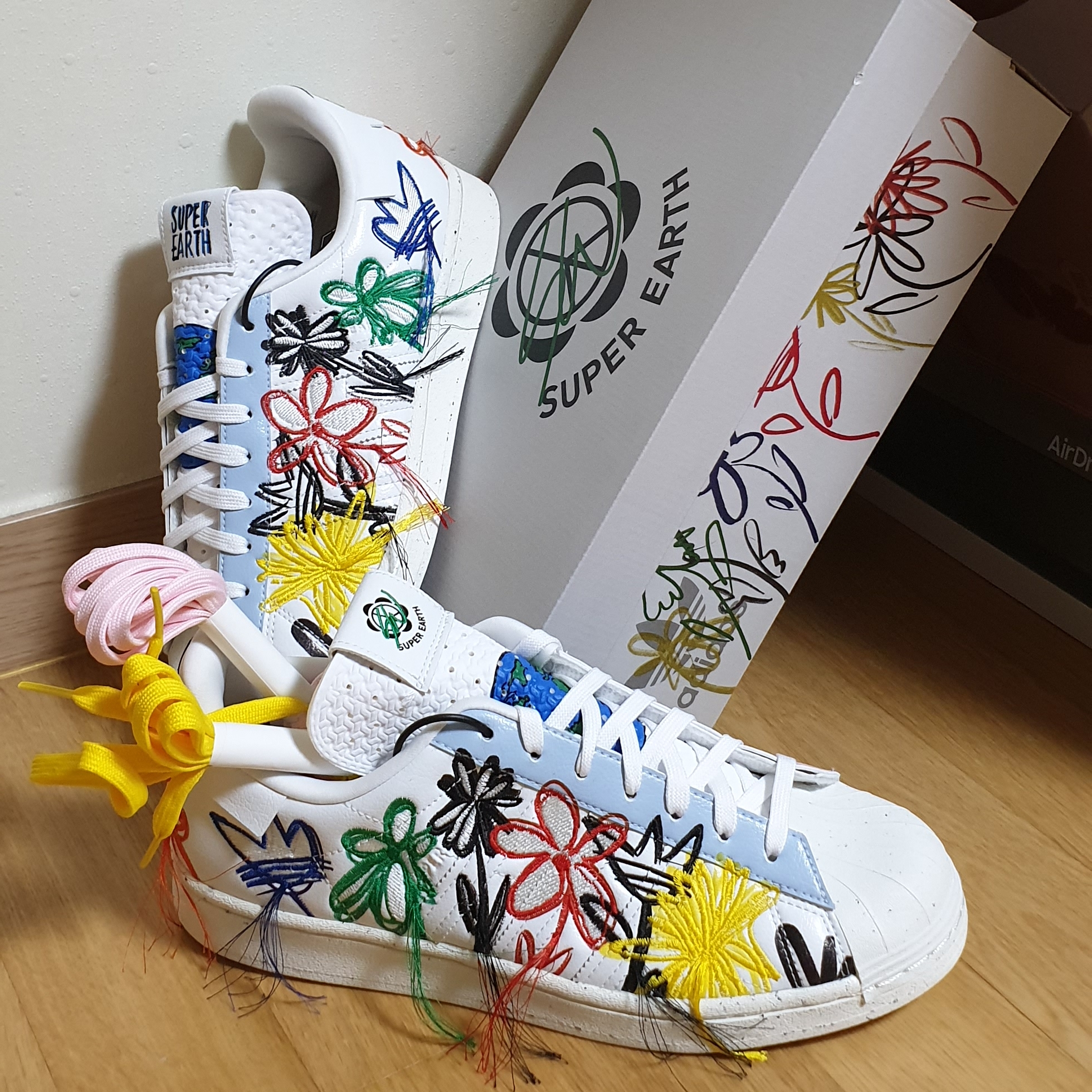 Adidas x Sean Wotherspoon Superstar Superearth 착용 스타일